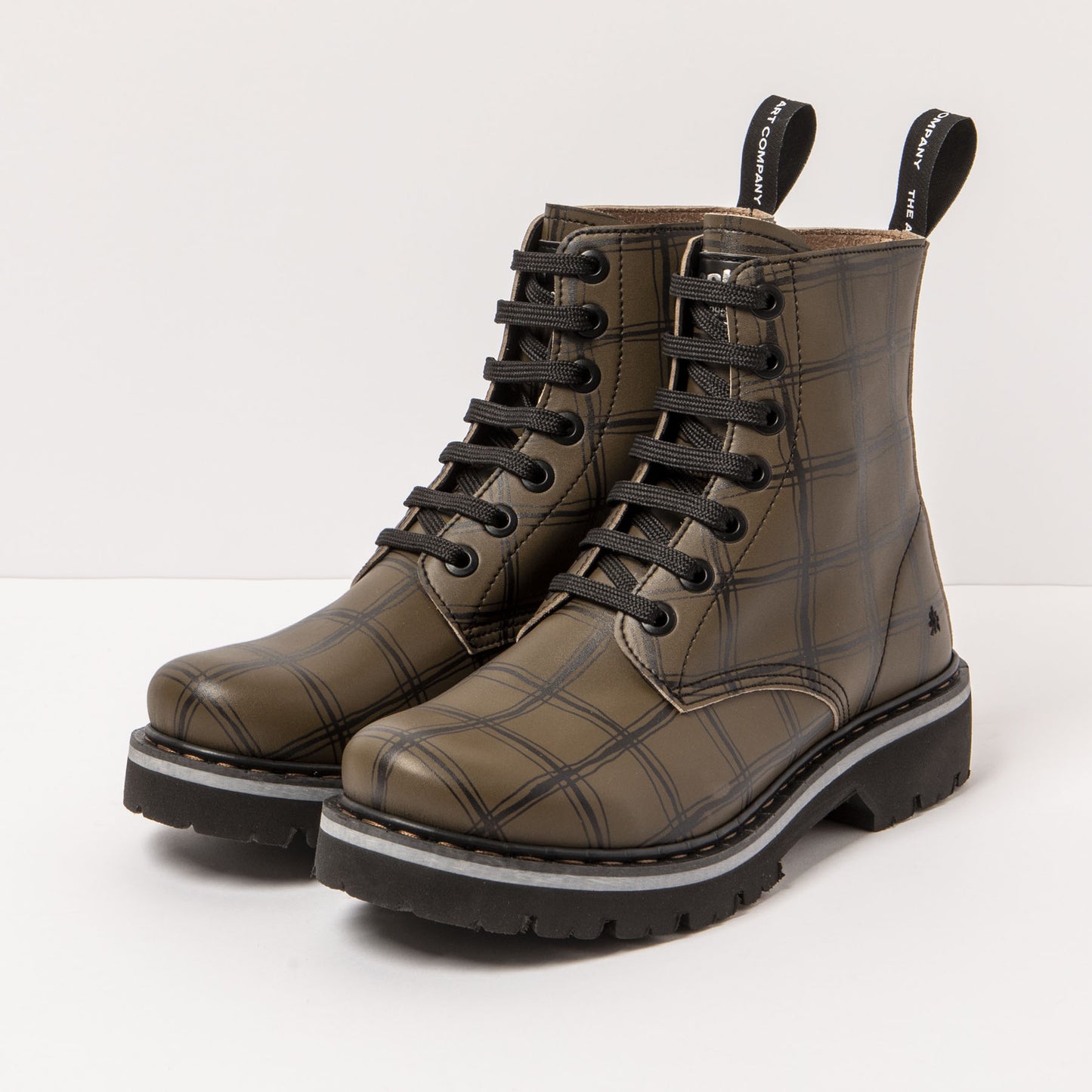 gid://shopify/Product/15785688465740_5