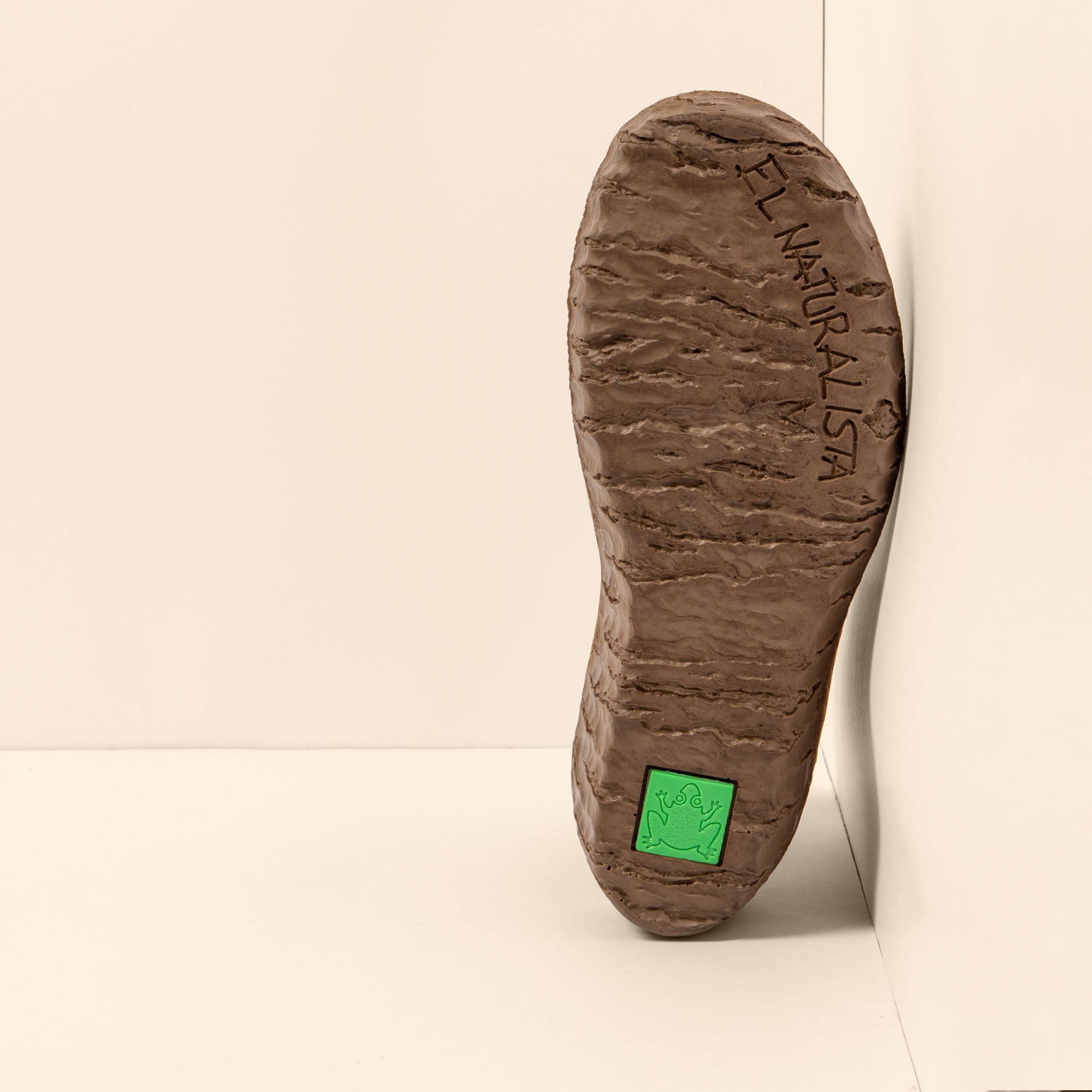 gid://shopify/Product/15700919877964_3