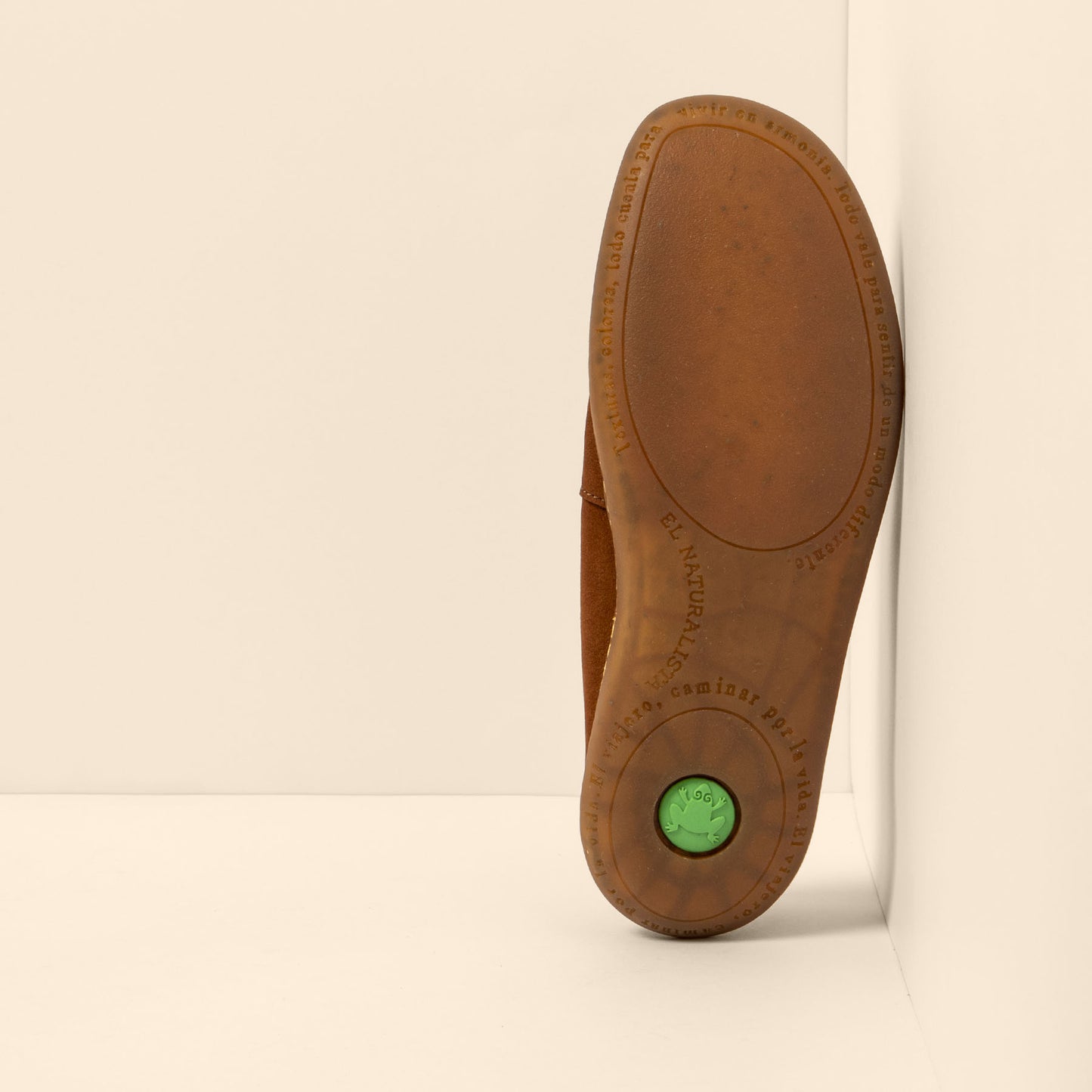 gid://shopify/Product/15700357349708_3