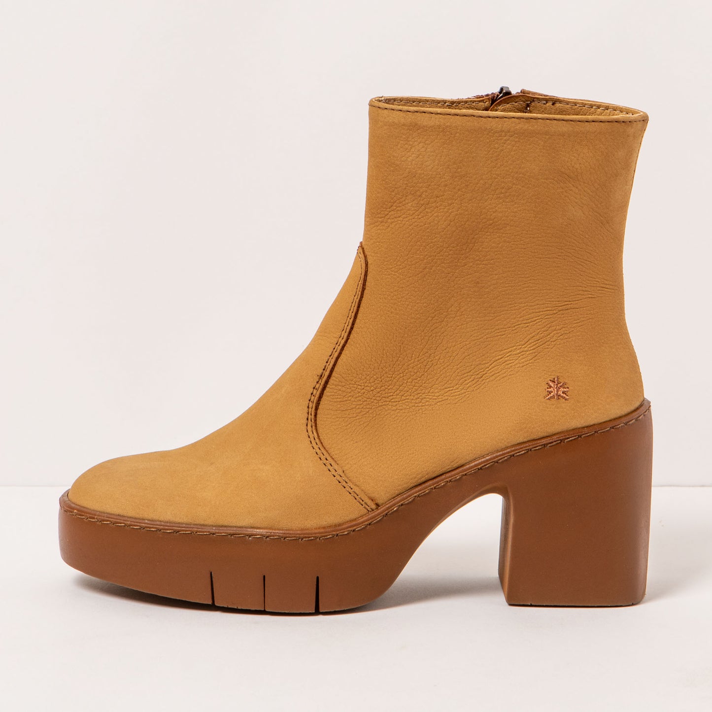 gid://shopify/Product/15694141489484_1
