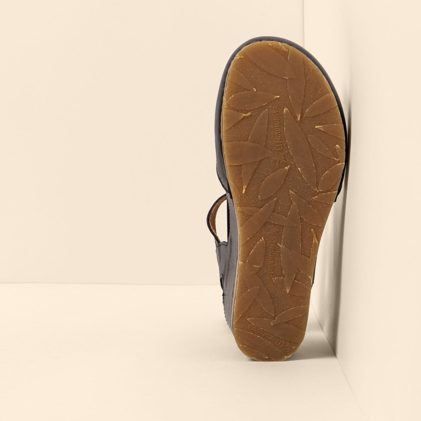 gid://shopify/Product/15700562870604_3
