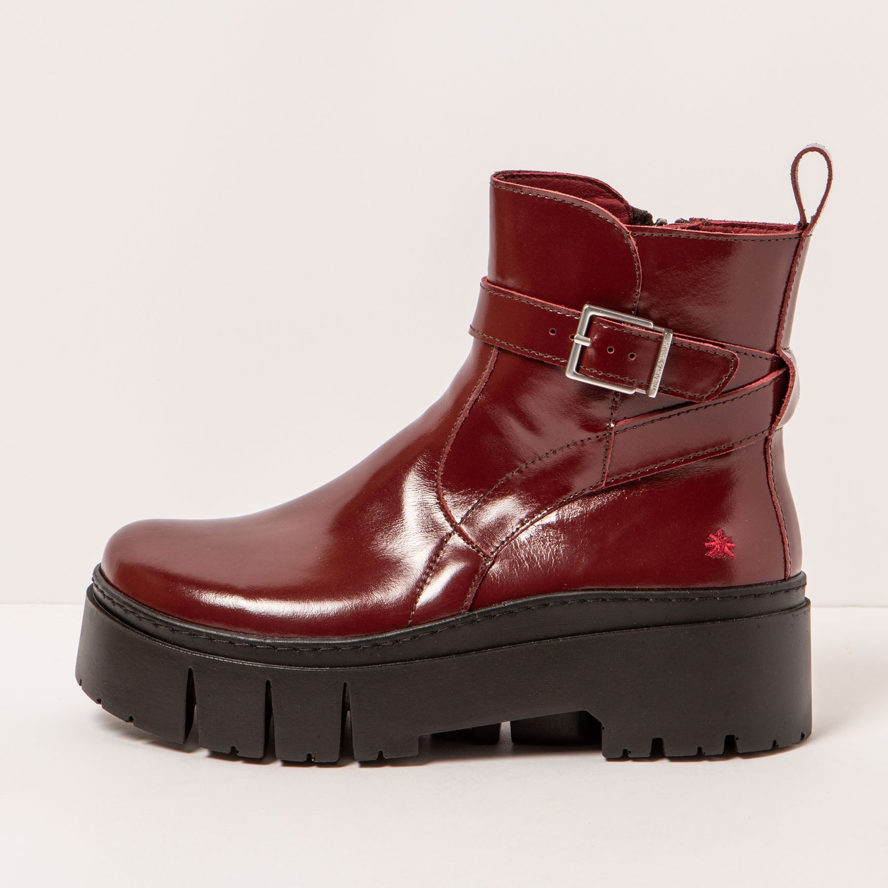 gid://shopify/Product/15694246805836_1