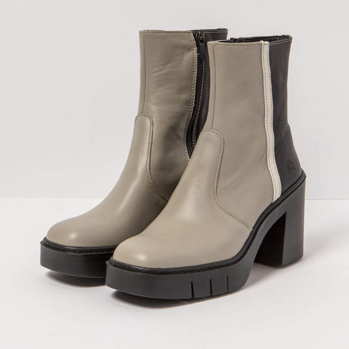 gid://shopify/Product/16171790827852_2