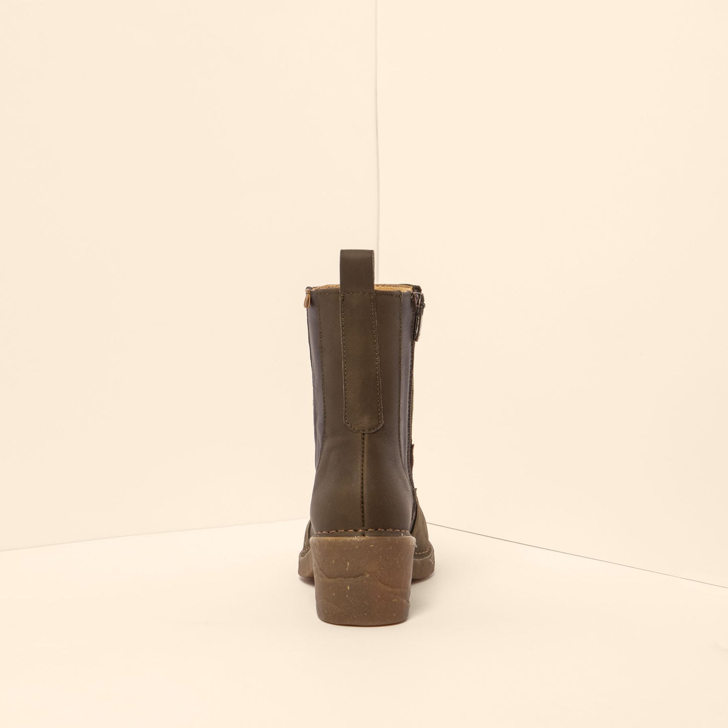 gid://shopify/Product/15700050968908_8