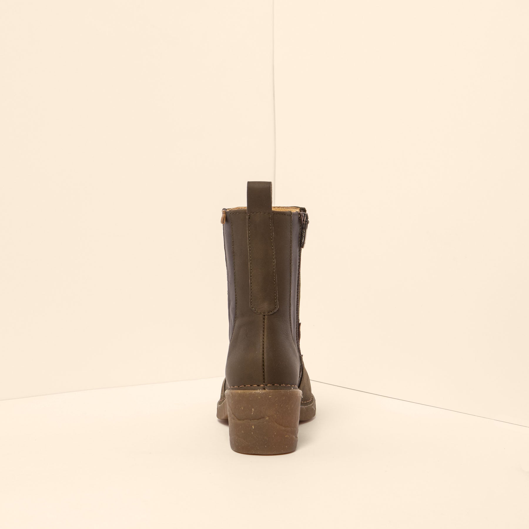 gid://shopify/Product/15700050968908_8