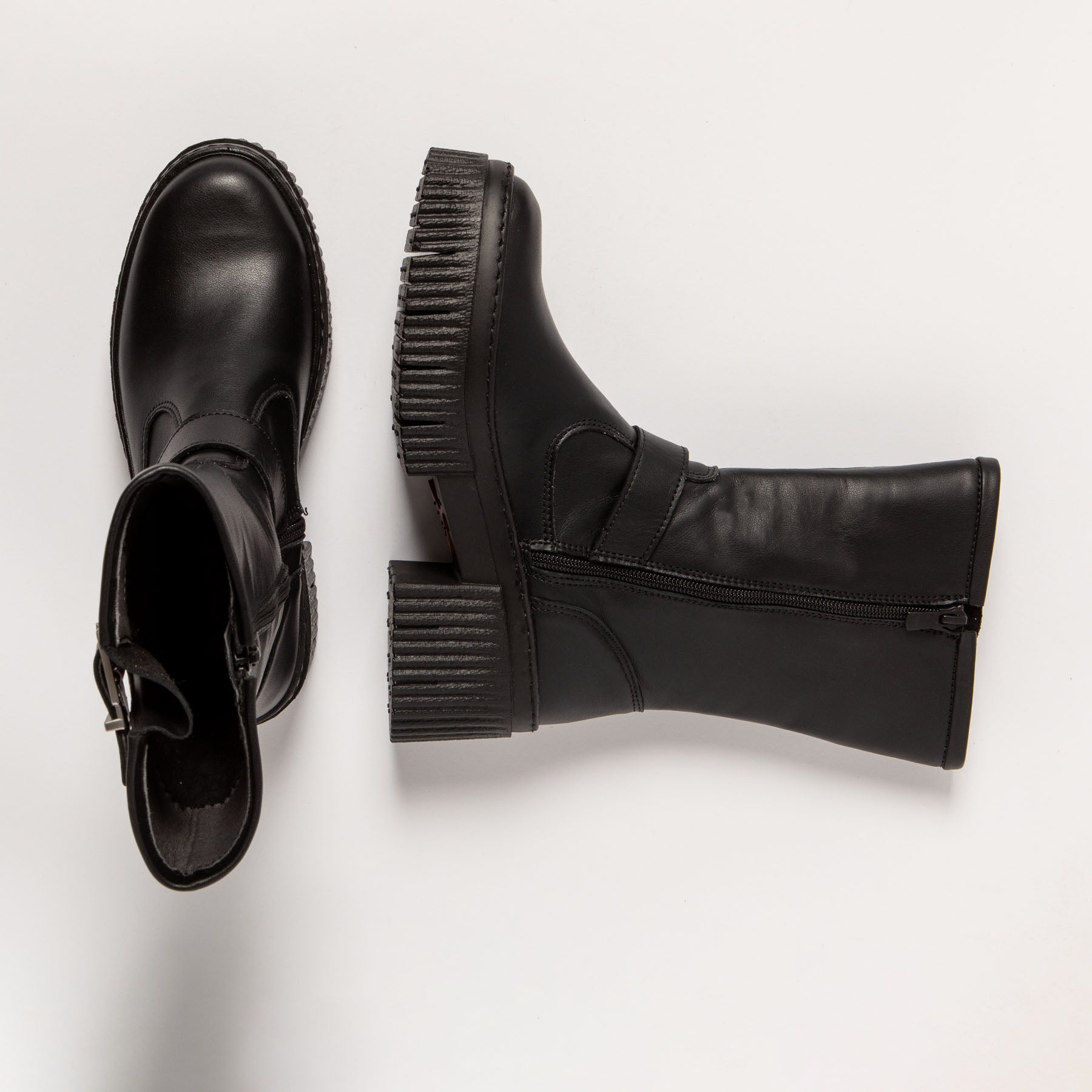 gid://shopify/Product/15693949632844_4