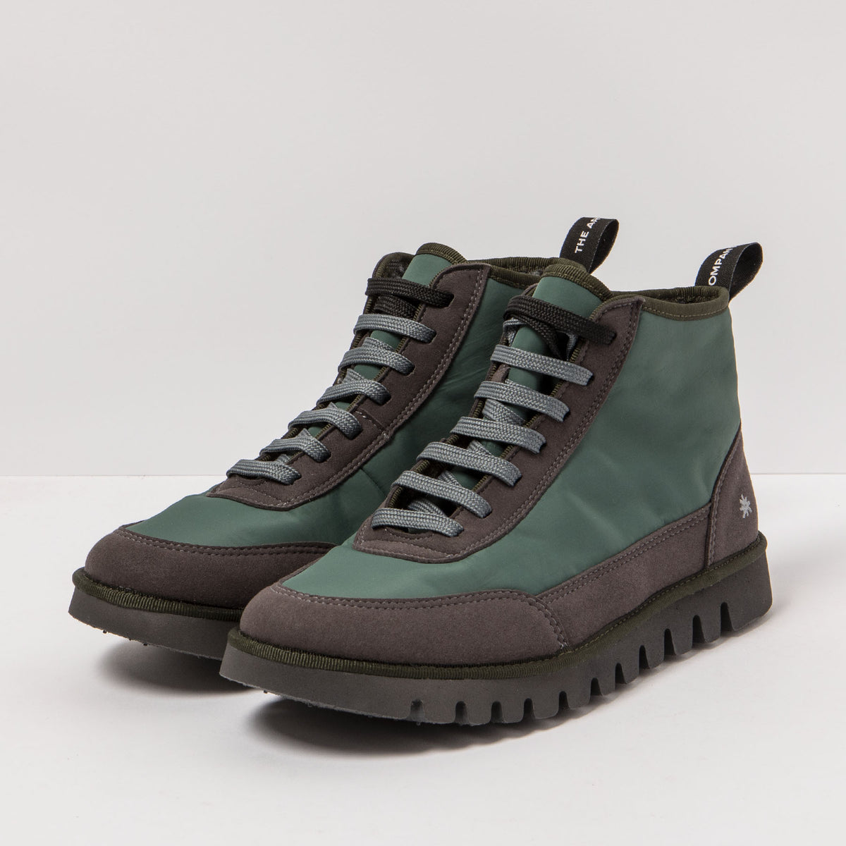 gid://shopify/Product/16171363598668_5