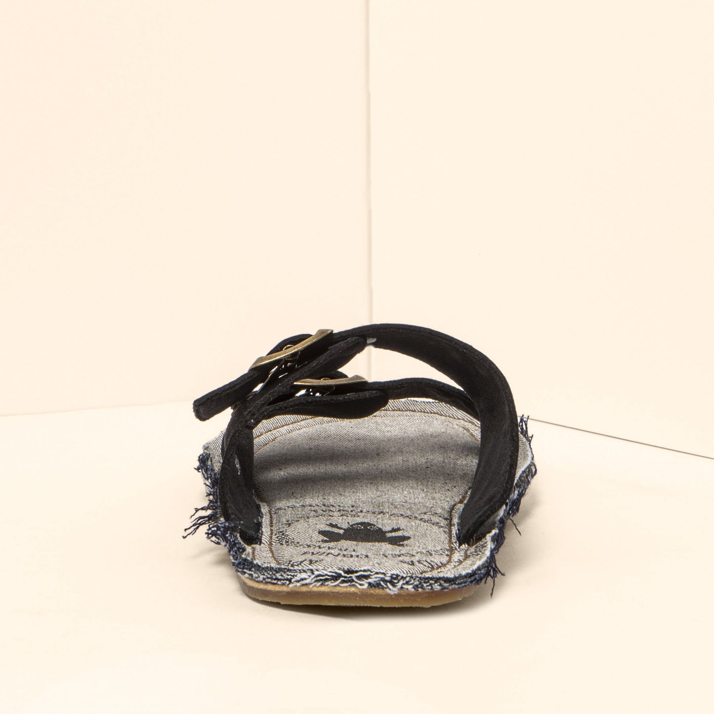 gid://shopify/Product/15700697579852_5