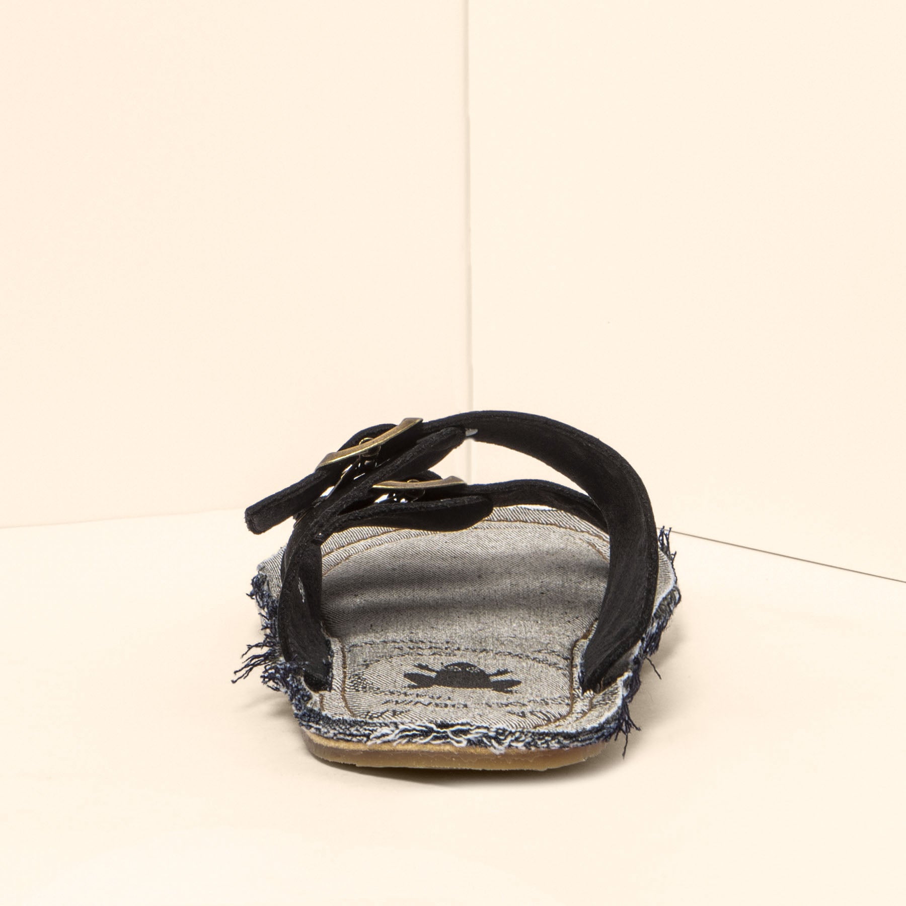 gid://shopify/Product/15700697579852_5