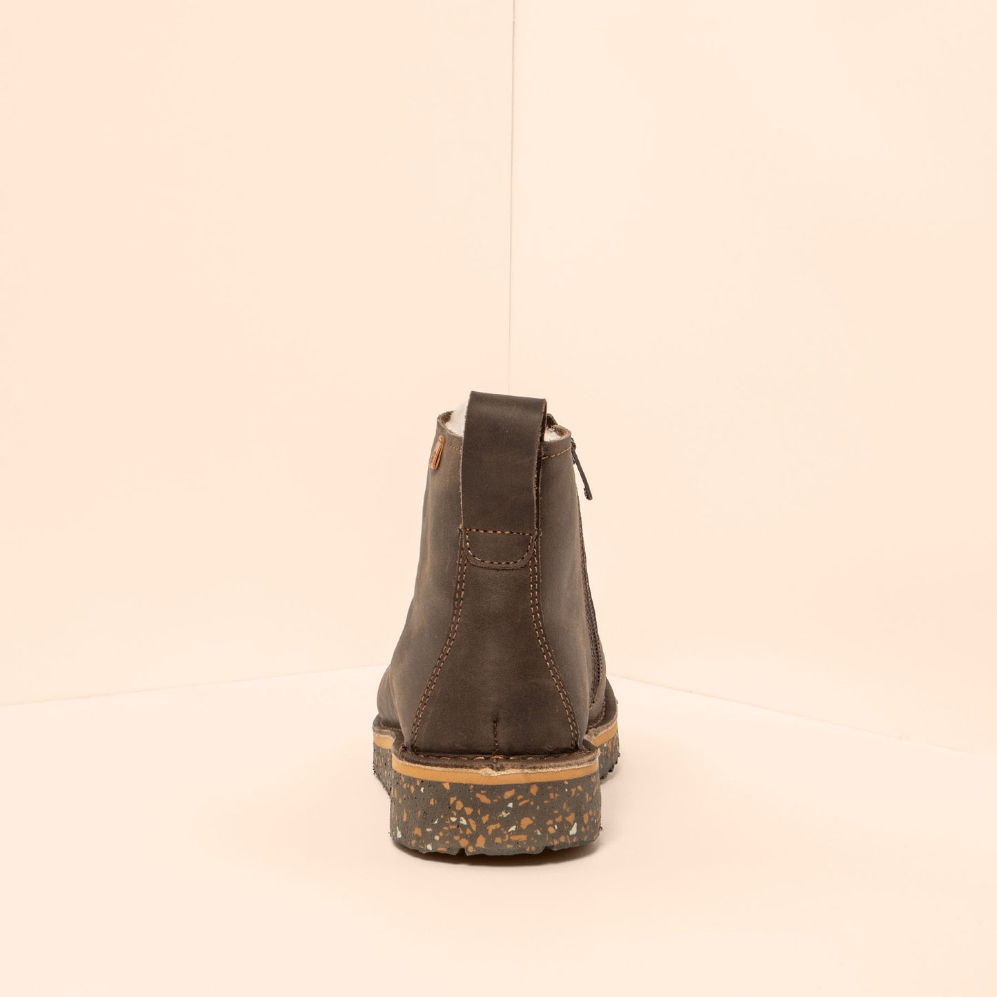 gid://shopify/Product/15700854505804_5