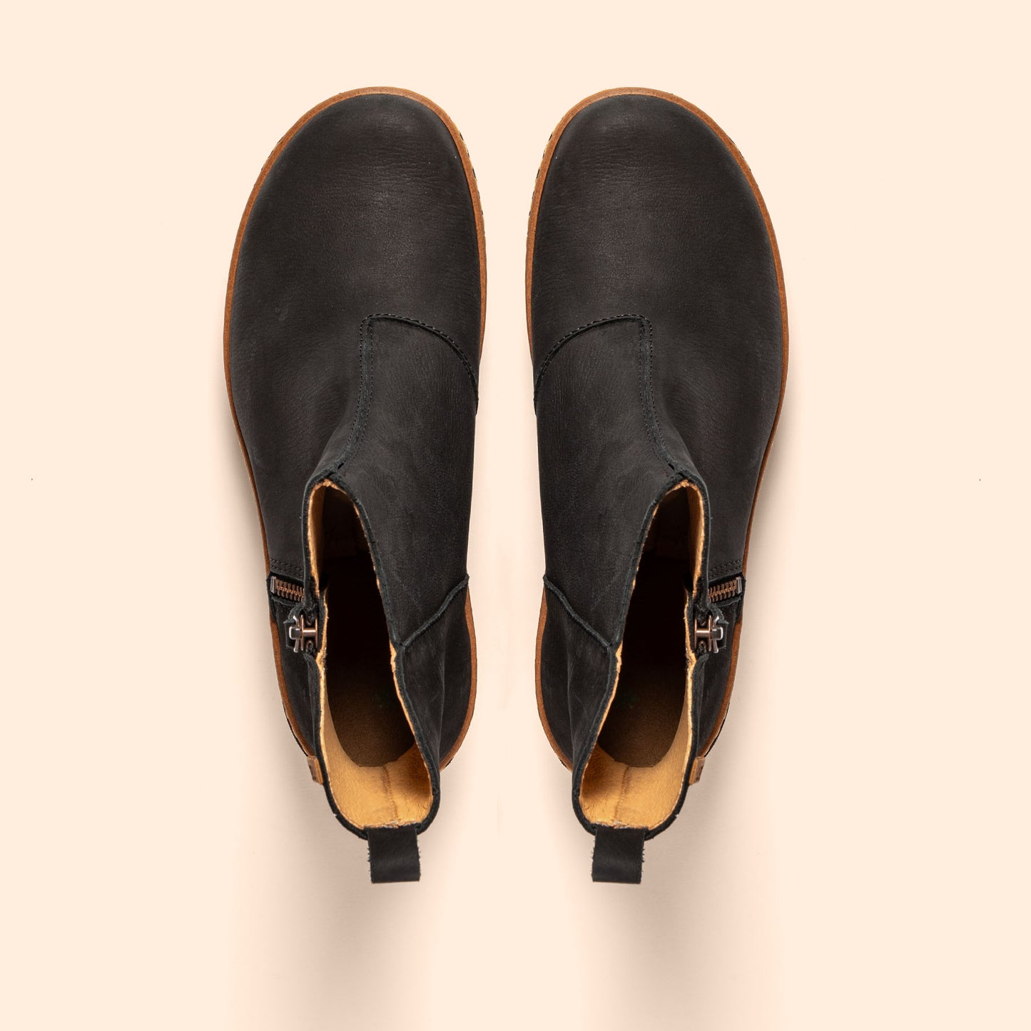 gid://shopify/Product/15700753482060_5