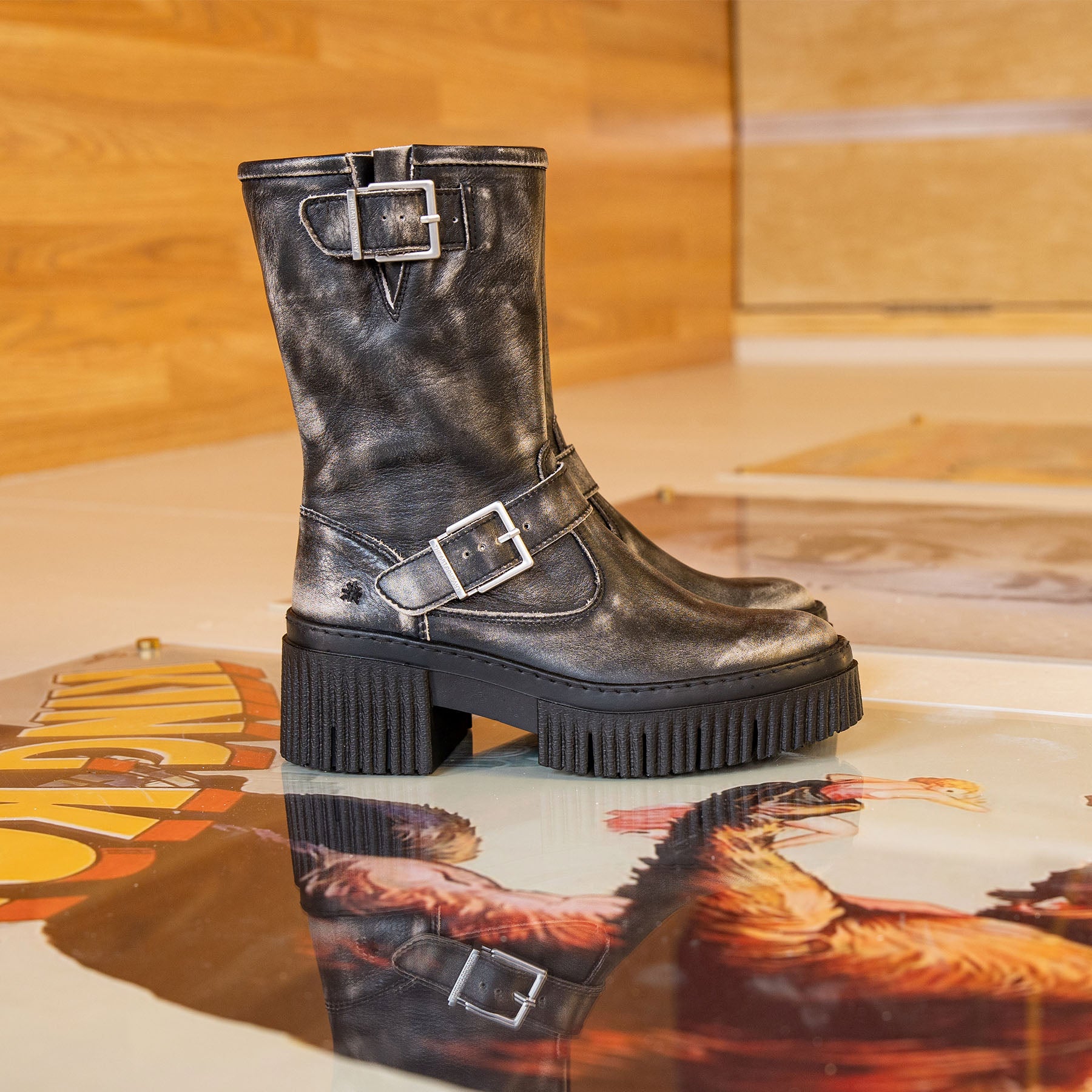 gid://shopify/Product/15693949632844_7