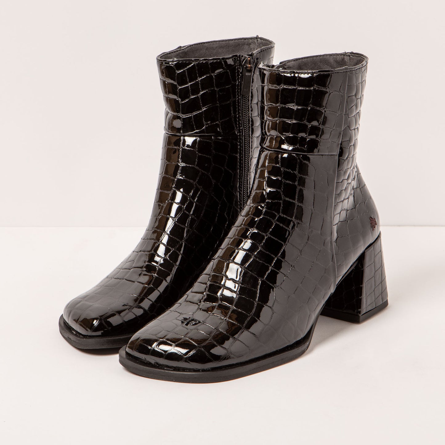 gid://shopify/Product/15694181630284_2