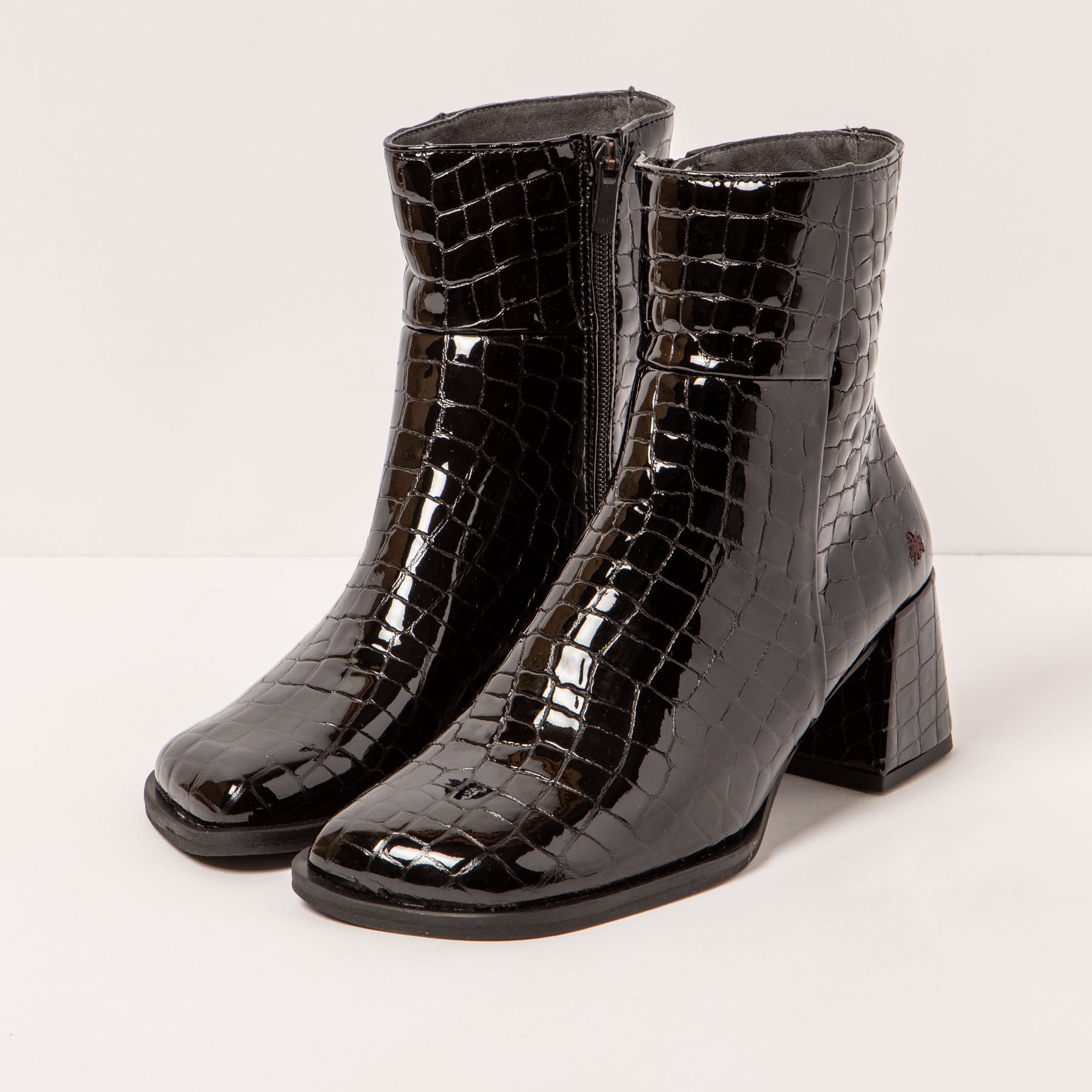 gid://shopify/Product/15694181630284_2