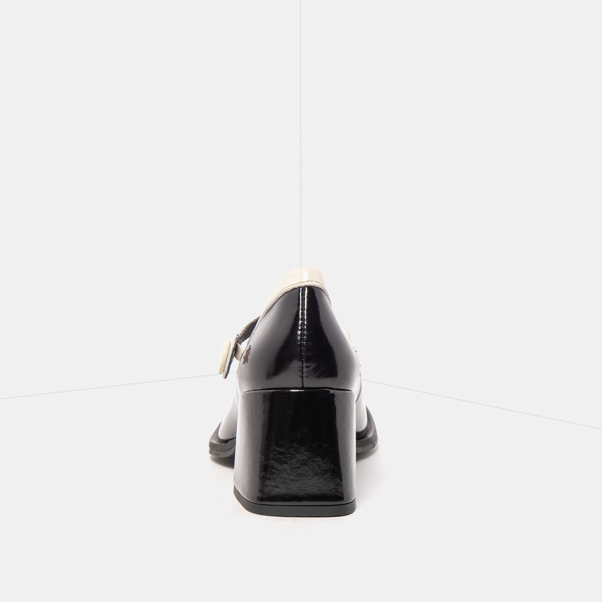 gid://shopify/Product/16172958515532_5