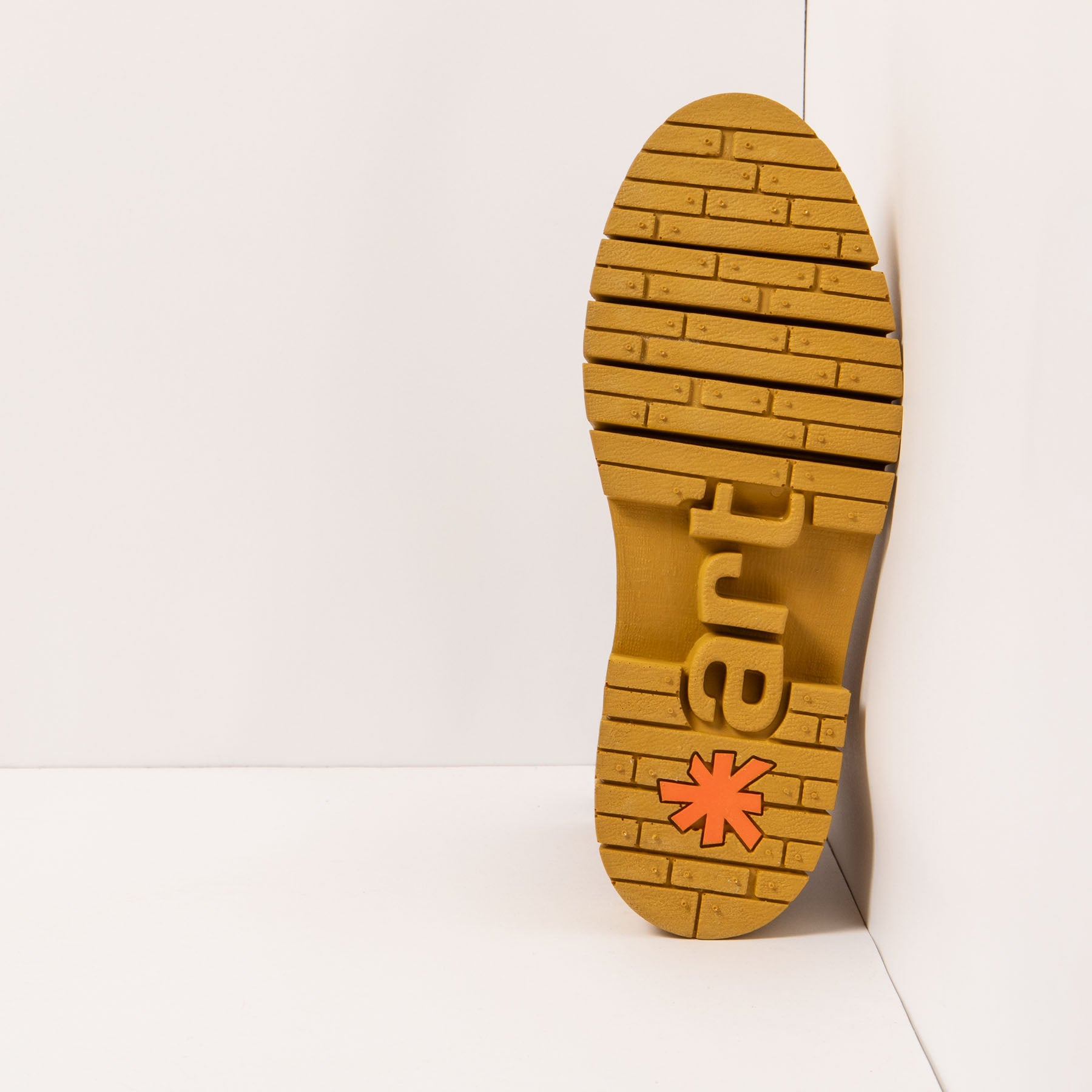 gid://shopify/Product/15694342127948_3
