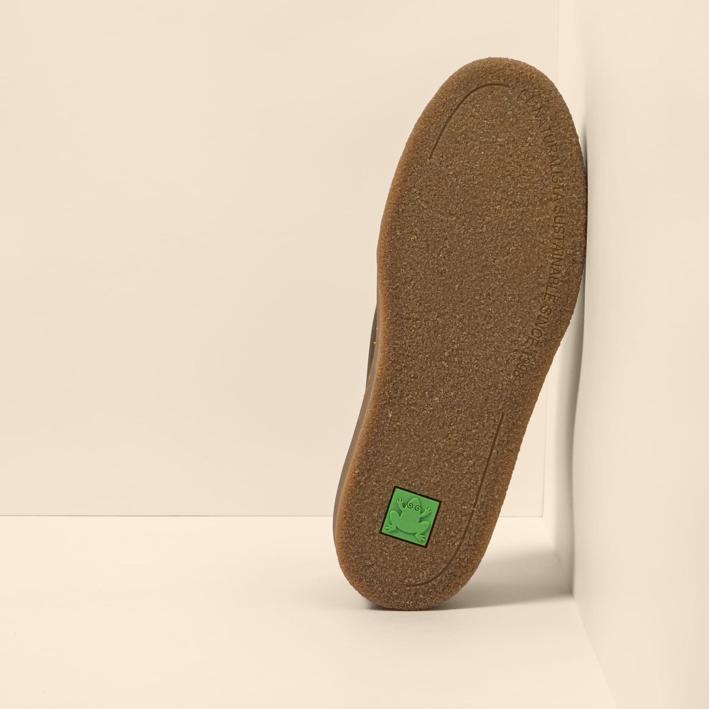 gid://shopify/Product/15700101202252_3