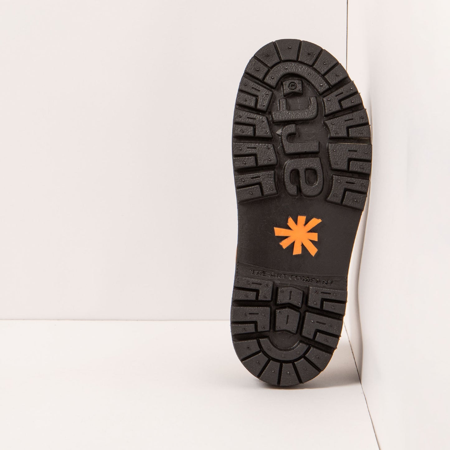 gid://shopify/Product/15694296940876_3