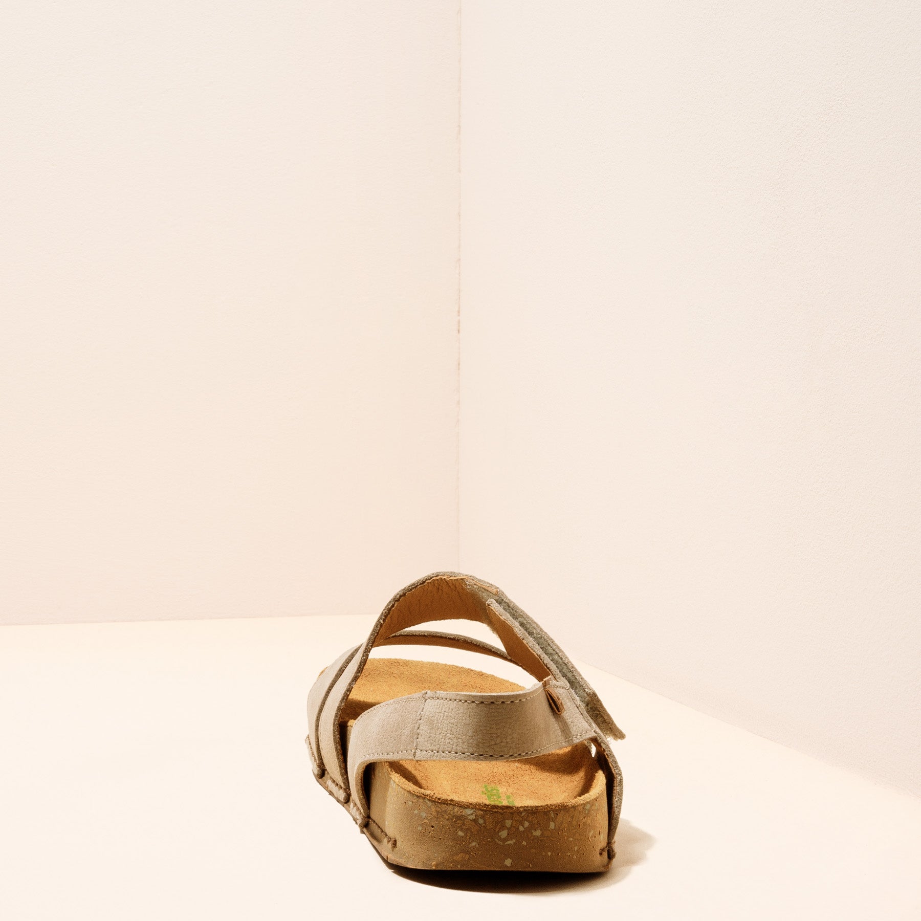 gid://shopify/Product/15700061356364_8