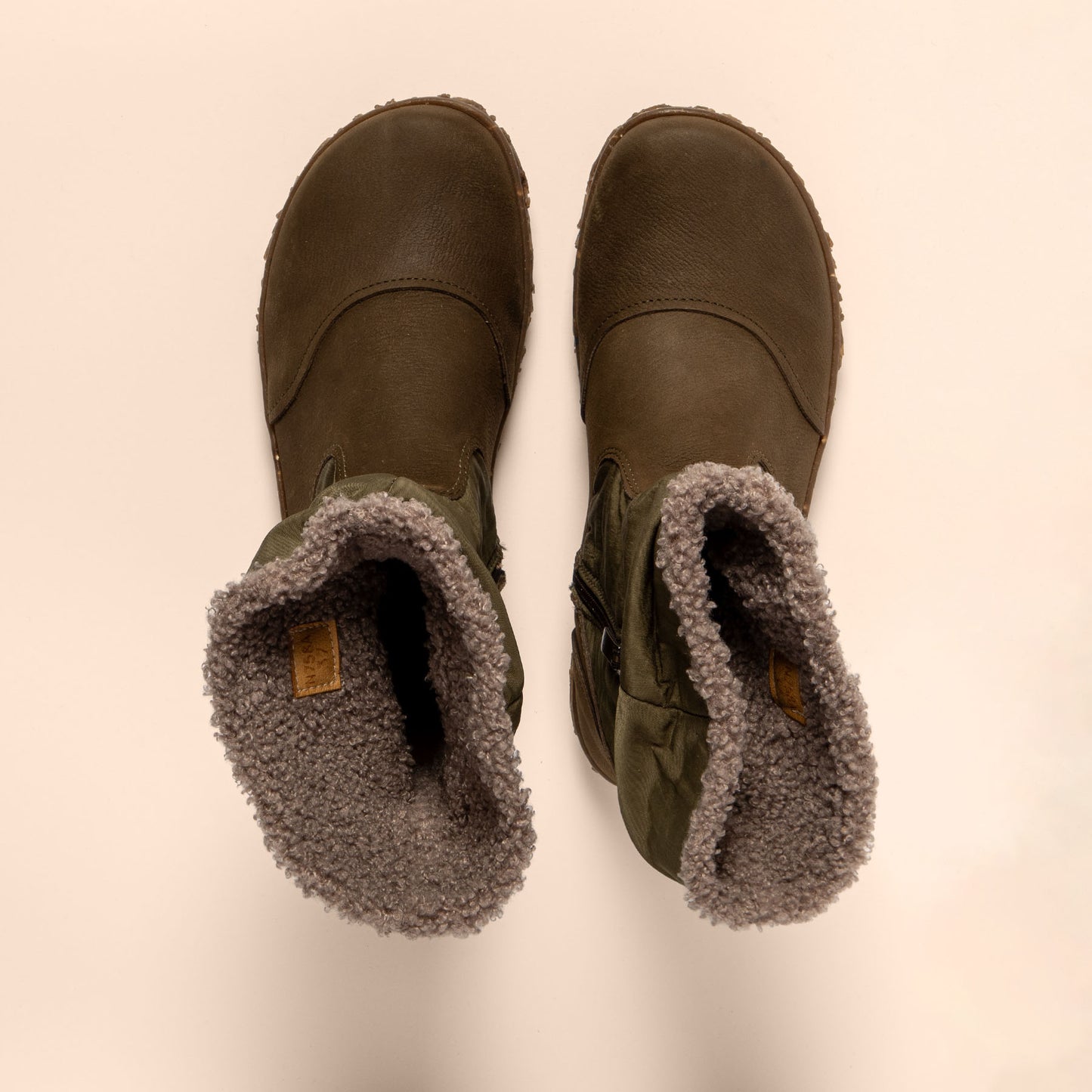 gid://shopify/Product/15700893499724_4