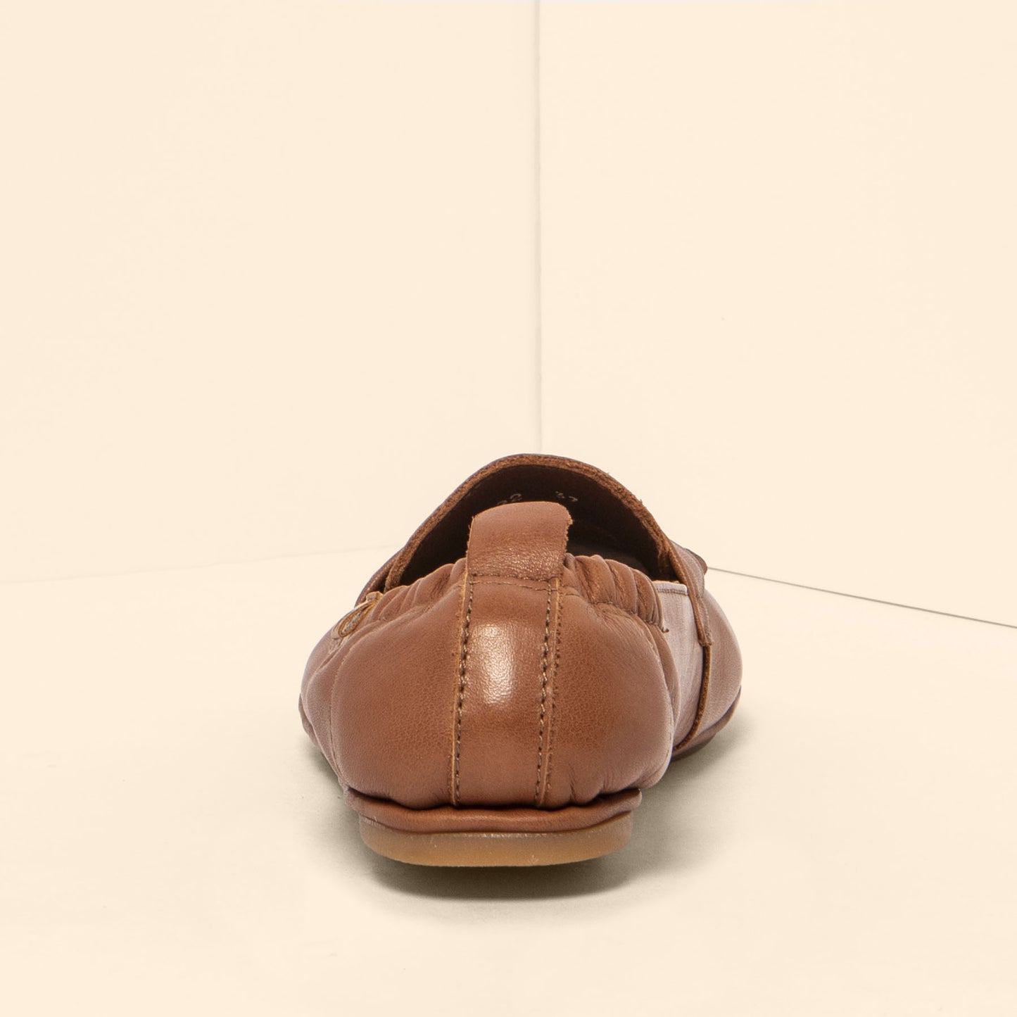 gid://shopify/Product/15700550123852_5