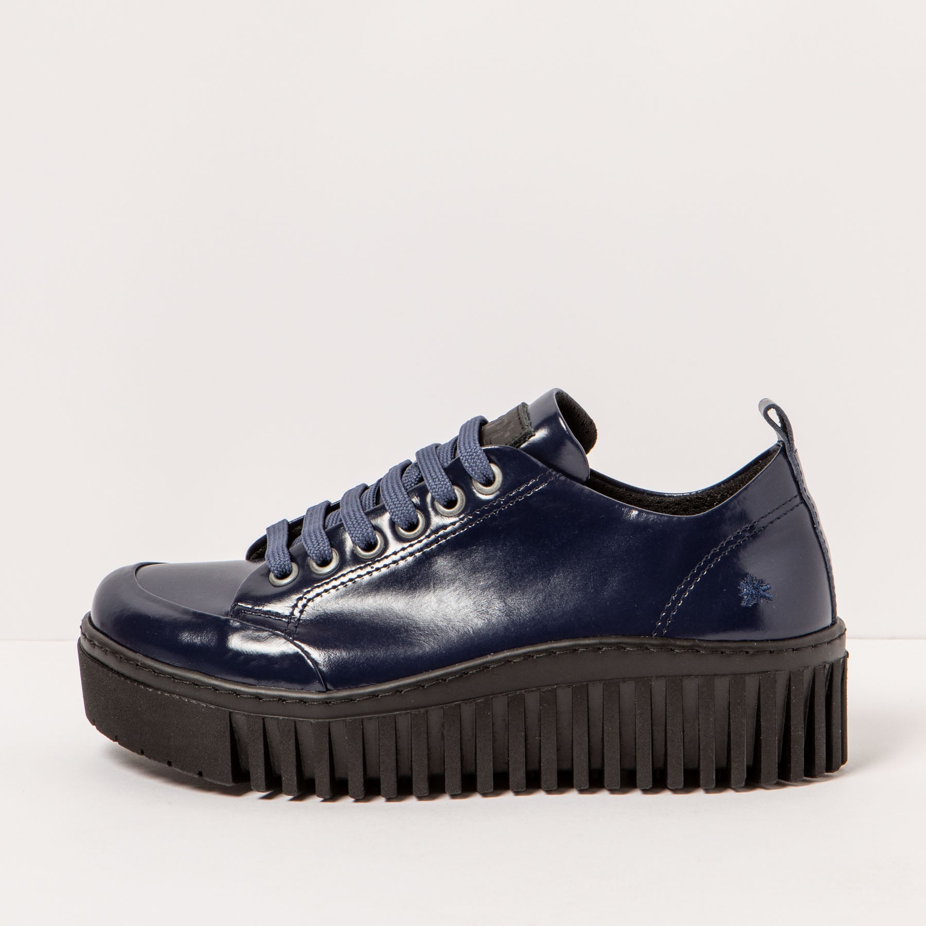 gid://shopify/Product/15694084604236_1