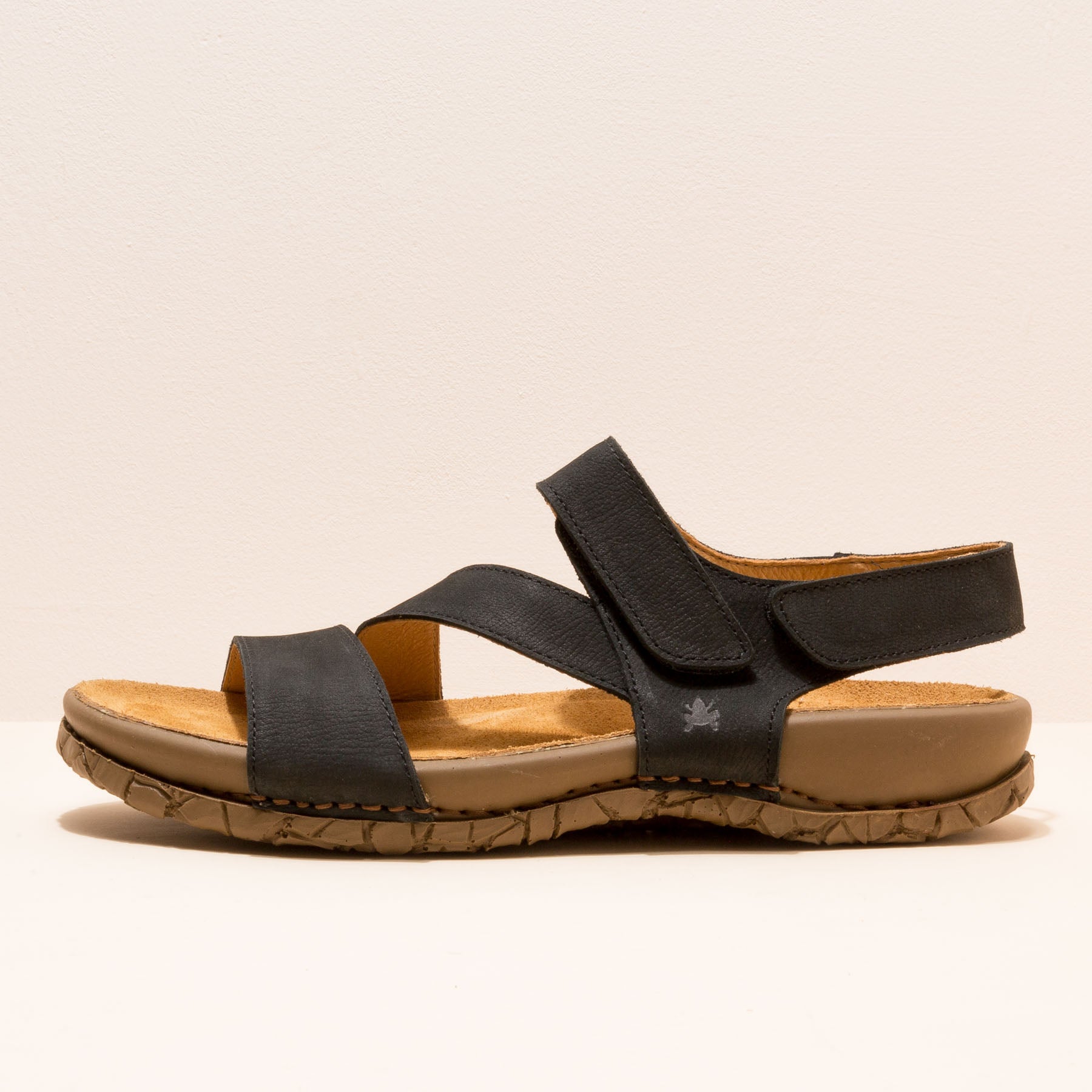 gid://shopify/Product/15700123844940_1