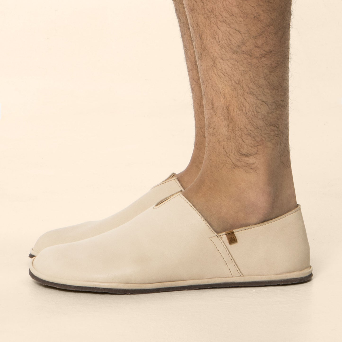 gid://shopify/Product/15700422754636_1