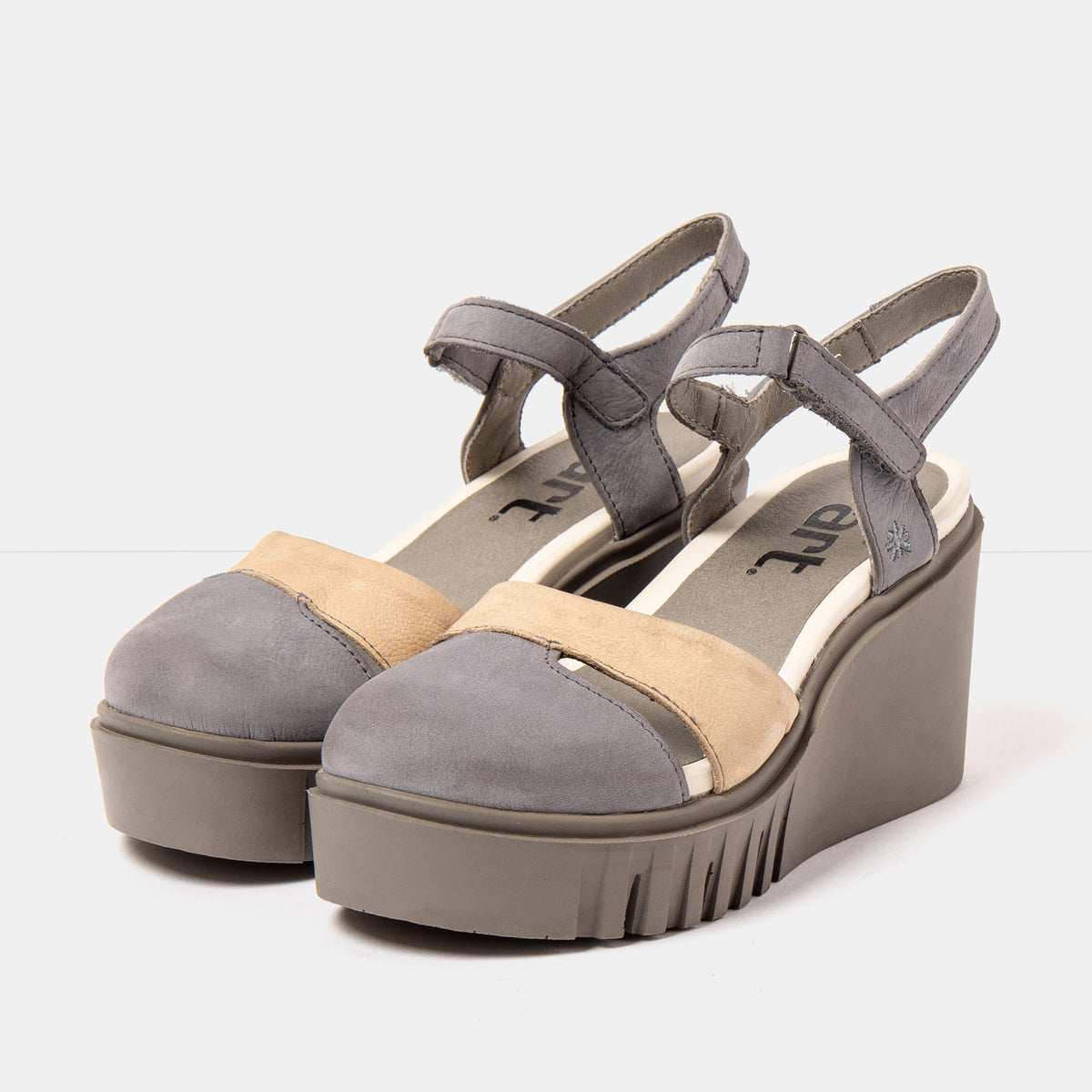 gid://shopify/Product/16173098598732_2