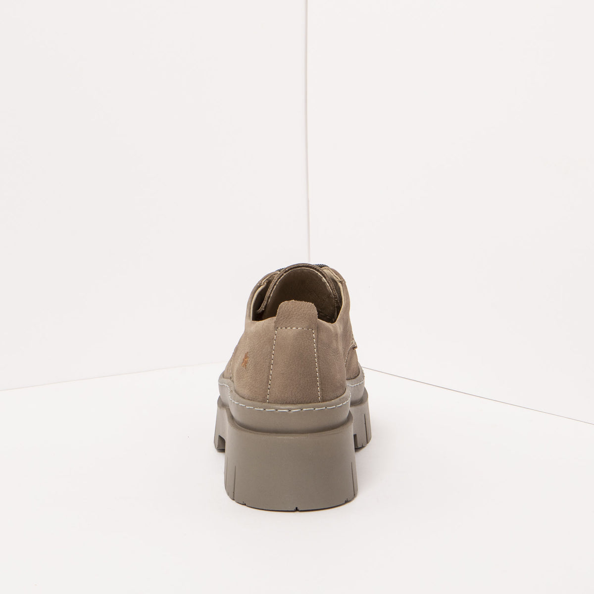 gid://shopify/Product/16171599233356_8