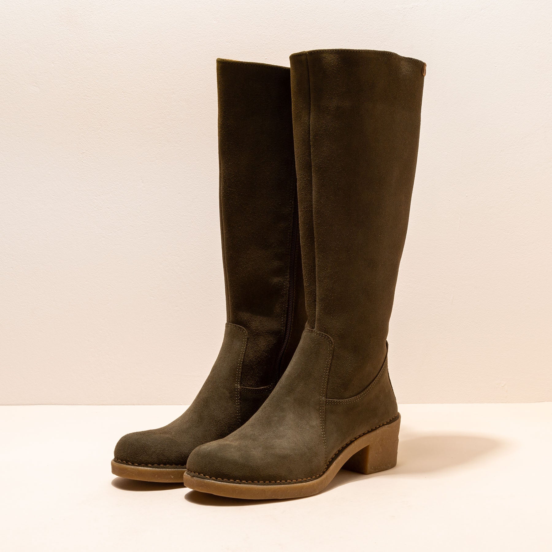 gid://shopify/Product/15700047659340_2
