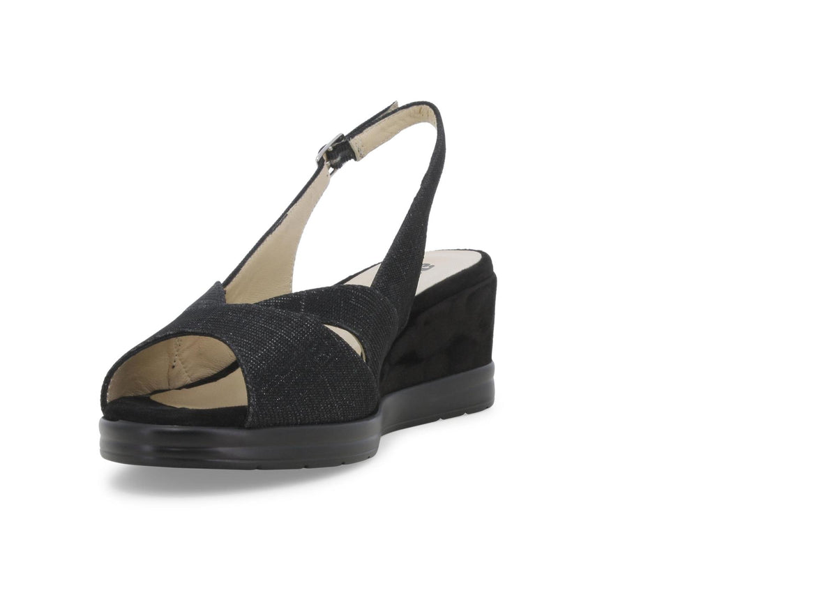 gid://shopify/Product/15761156342092_3