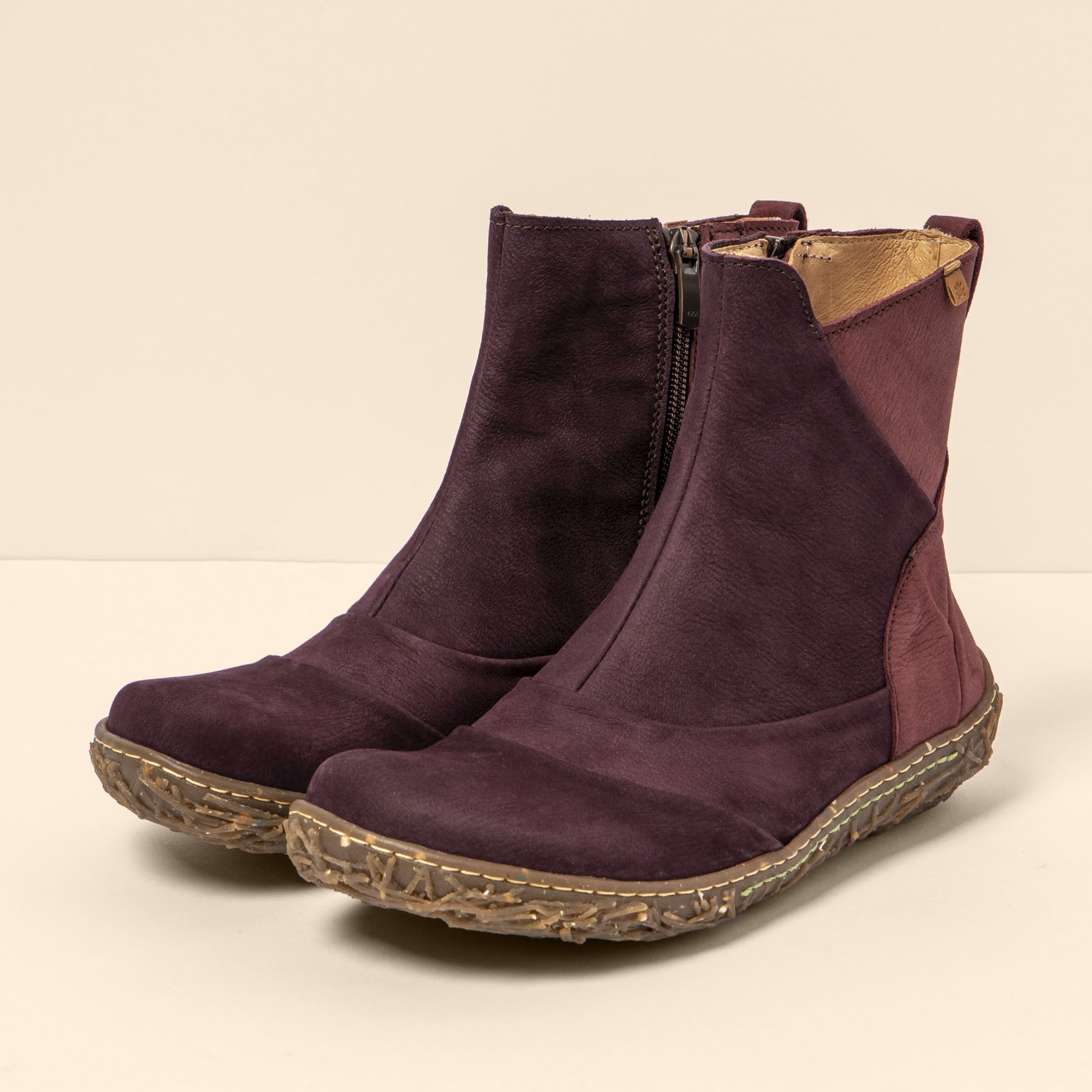 gid://shopify/Product/15699971932492_5