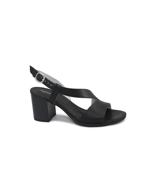 gid://shopify/Product/15740213428556_1