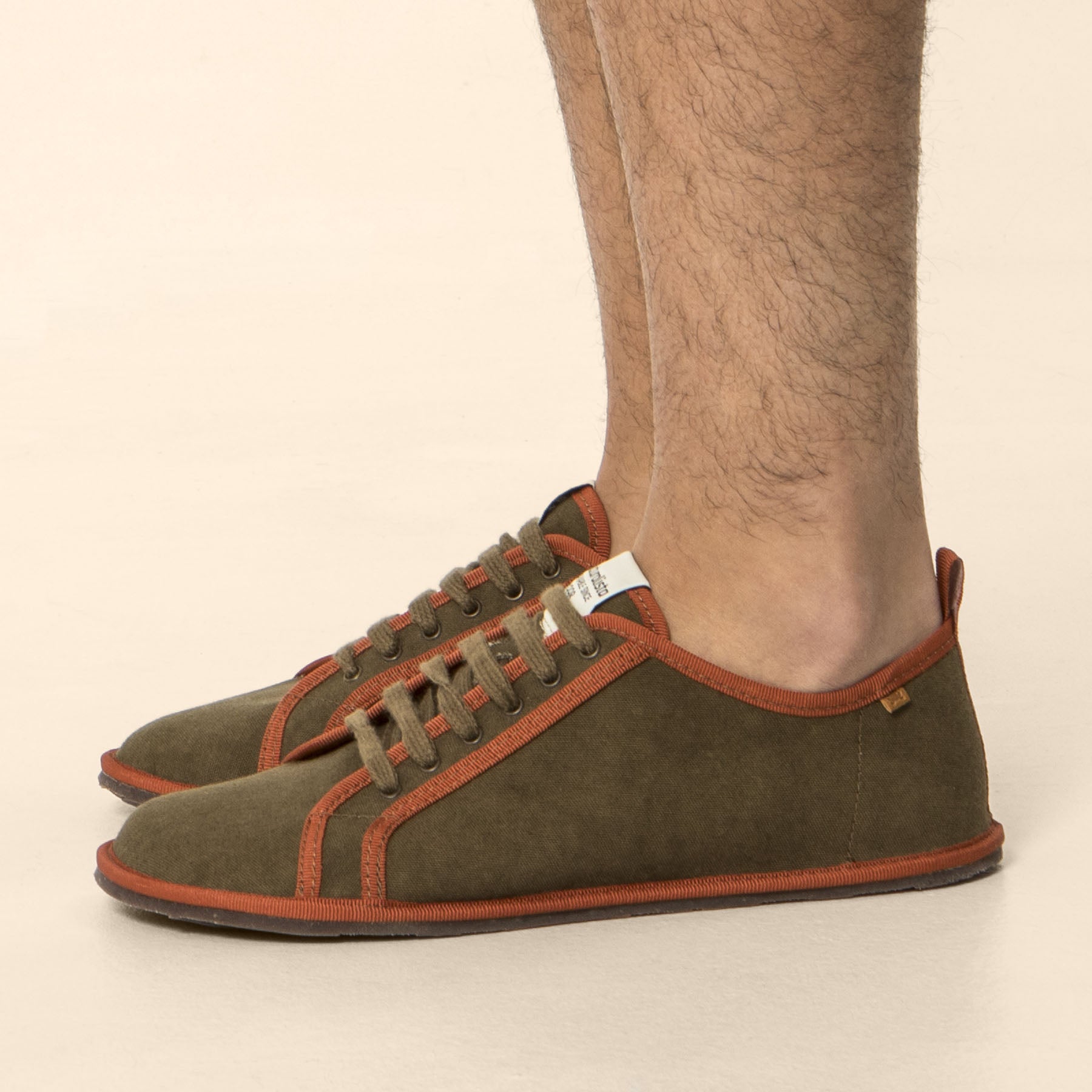 gid://shopify/Product/15700432978252_1