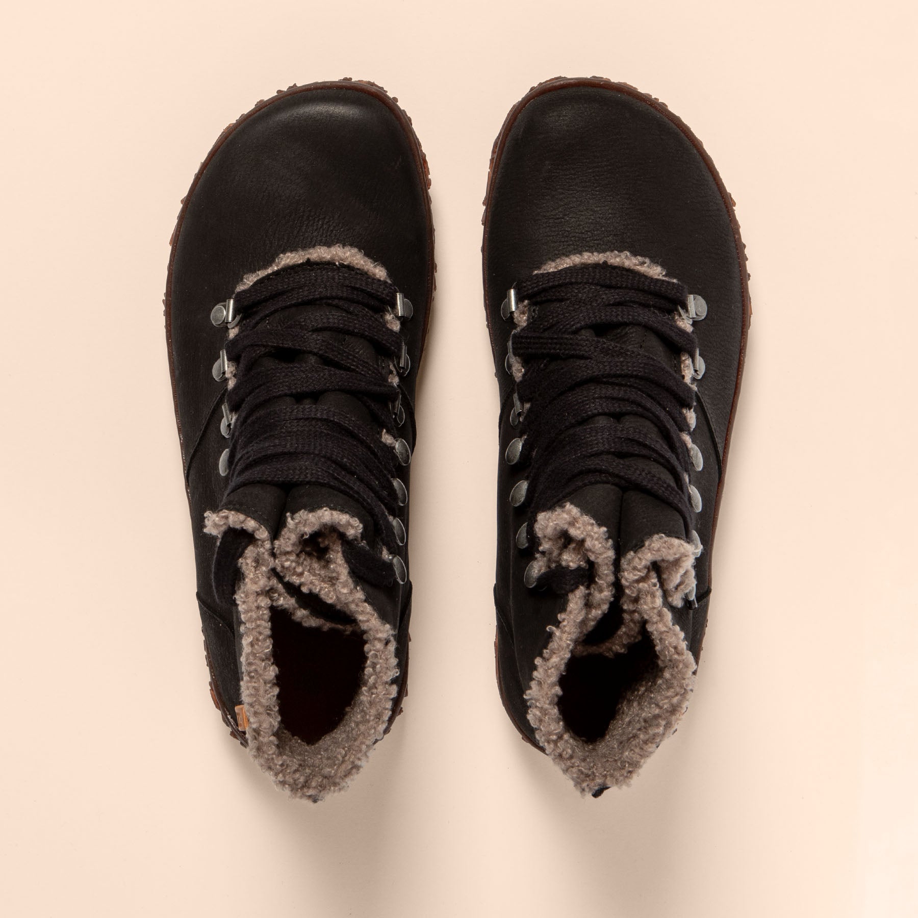 gid://shopify/Product/15700796113228_4