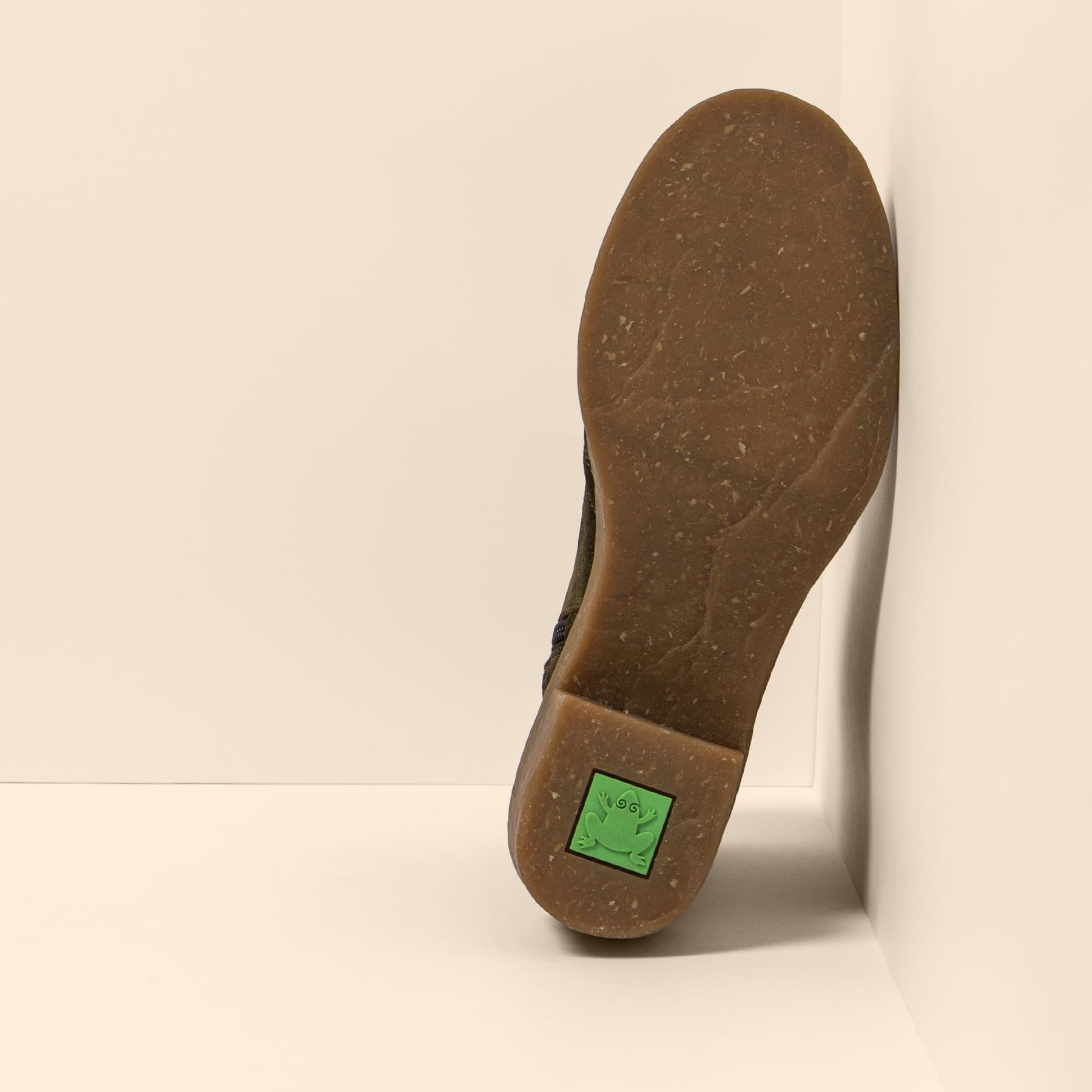 gid://shopify/Product/15700042613068_6