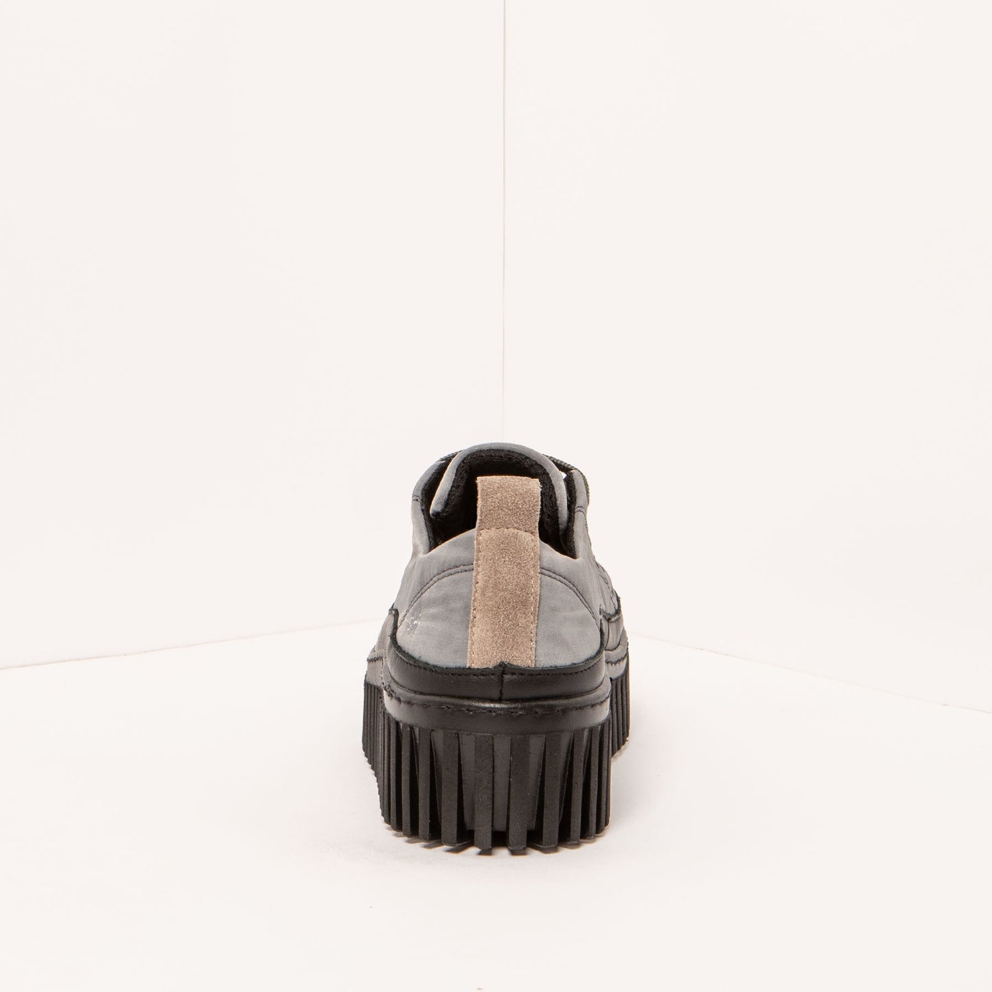 gid://shopify/Product/15694034960716_5