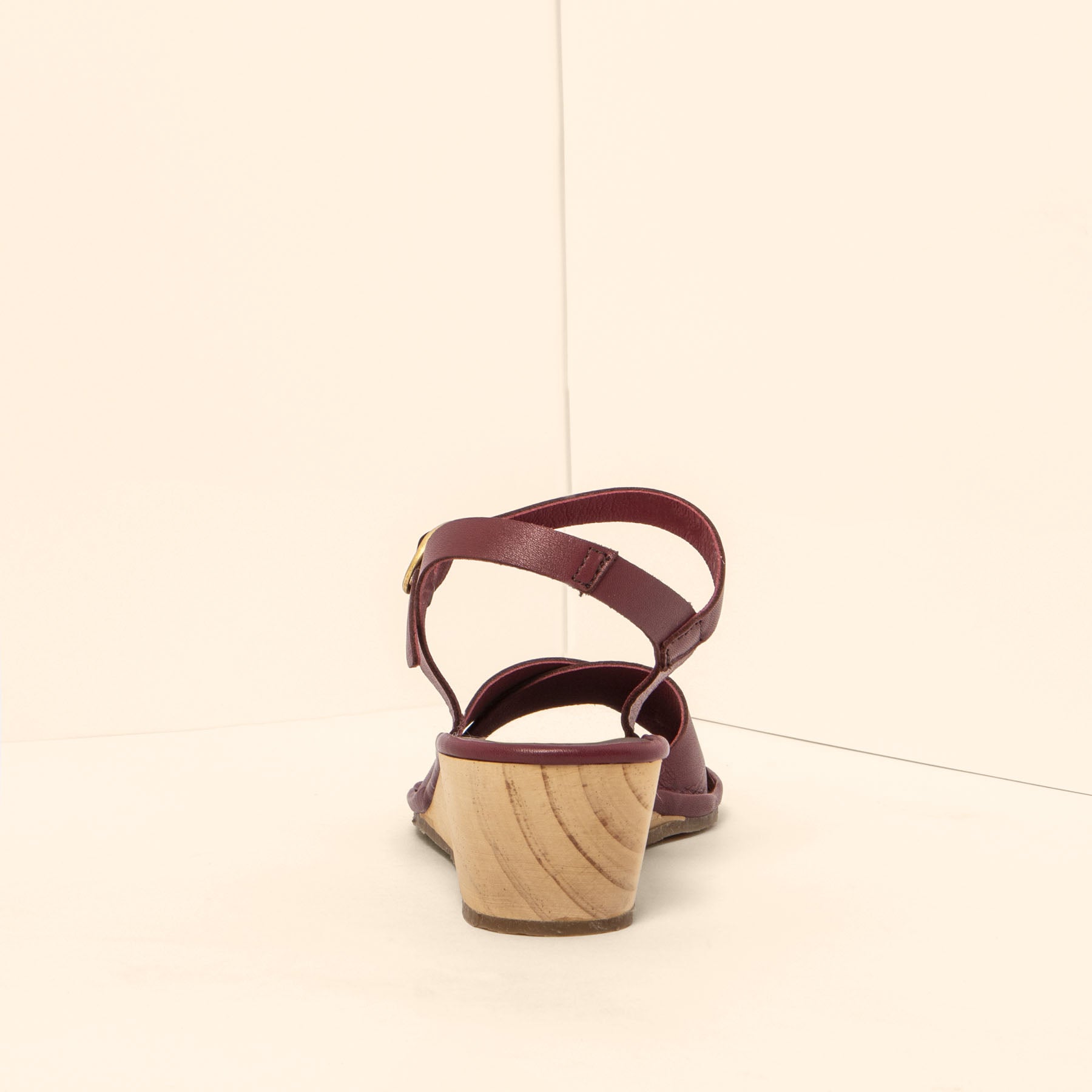 gid://shopify/Product/15700730937676_8