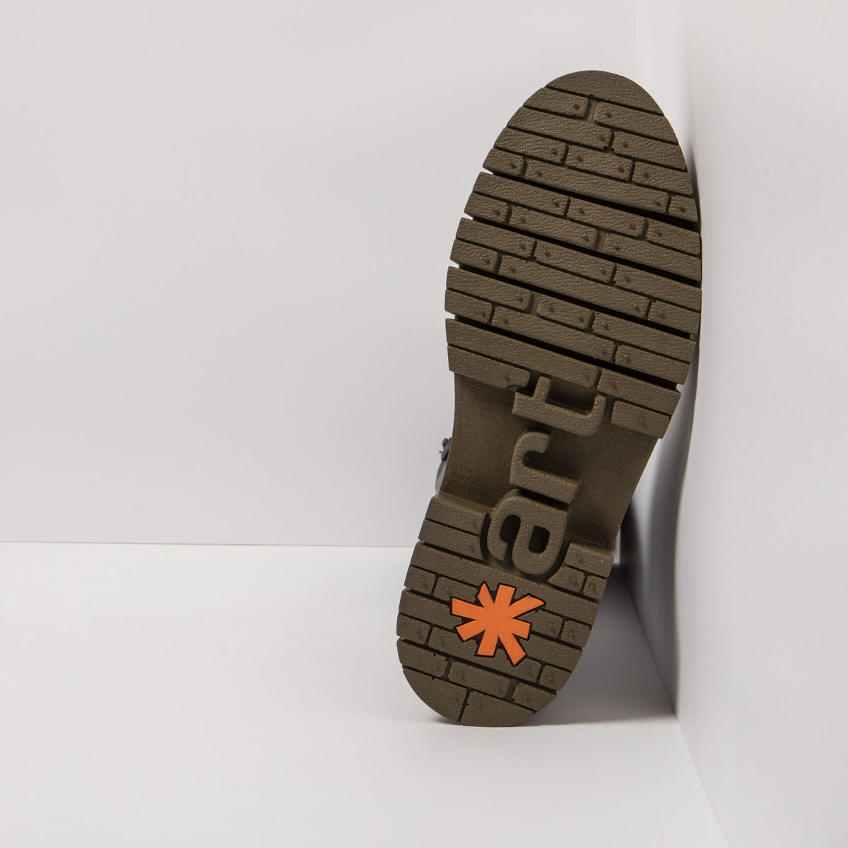 gid://shopify/Product/16171702059340_6