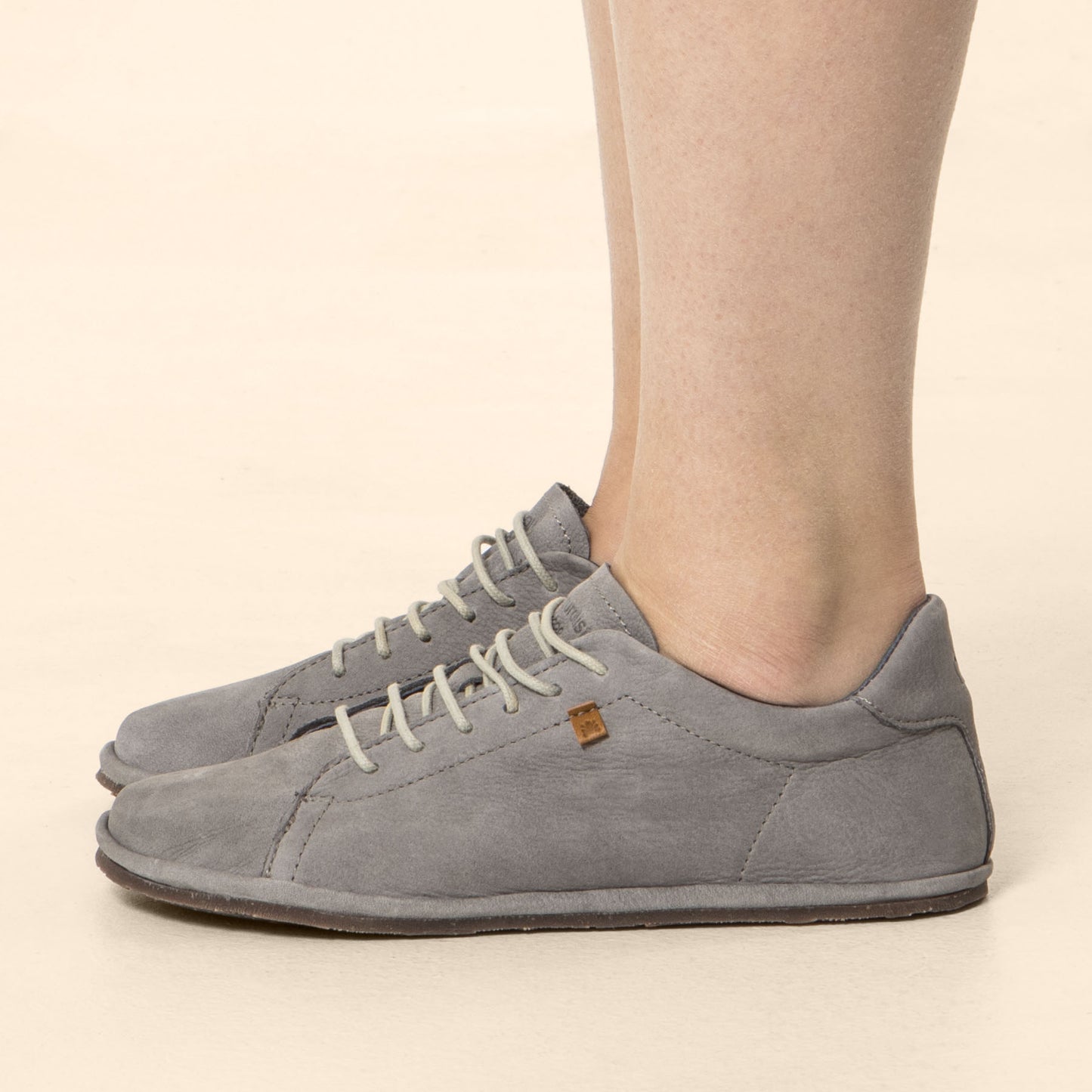 gid://shopify/Product/15700390576460_1