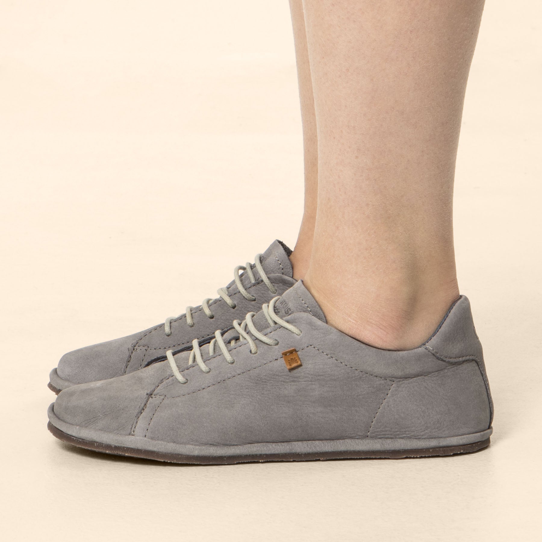 gid://shopify/Product/15700390576460_1