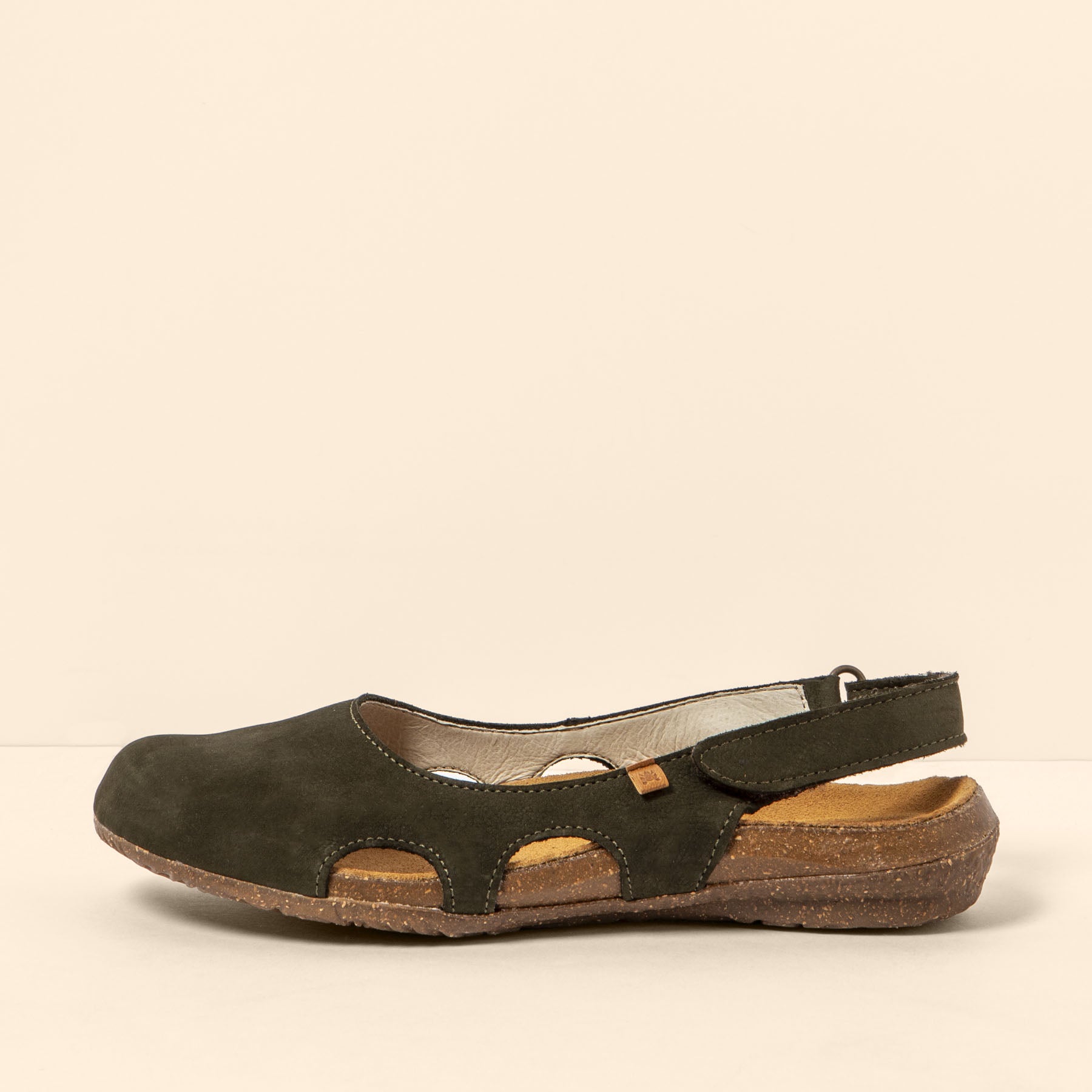 gid://shopify/Product/15700690239820_1