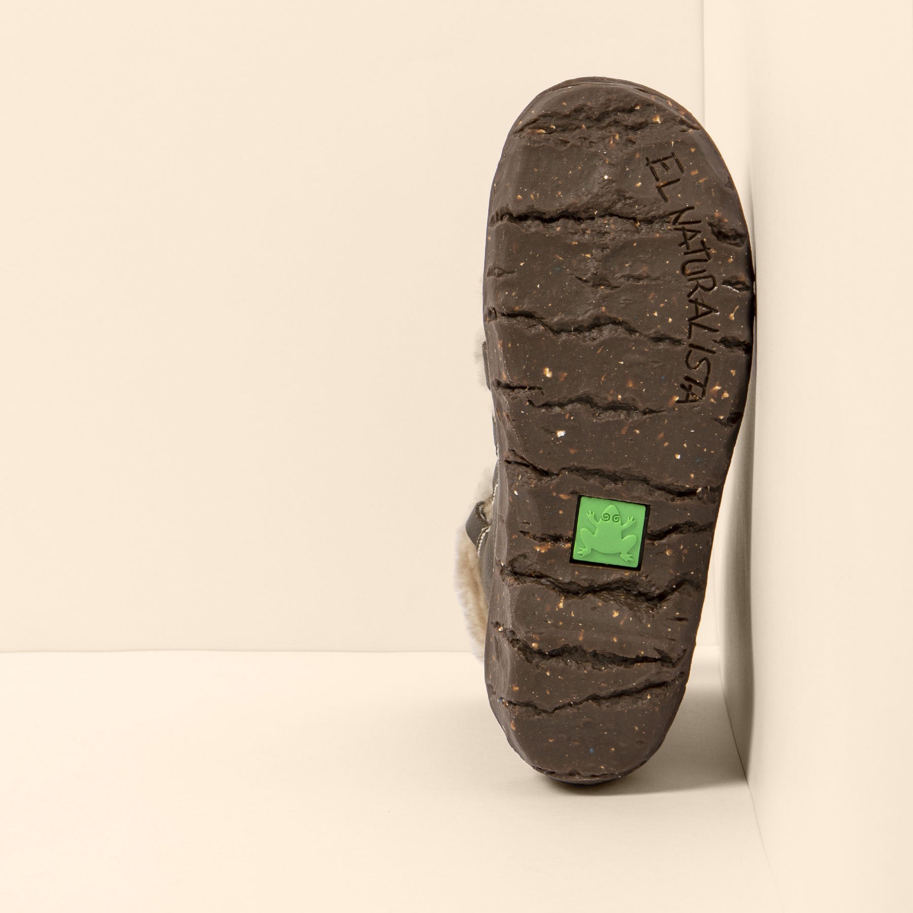 gid://shopify/Product/15699965280588_6