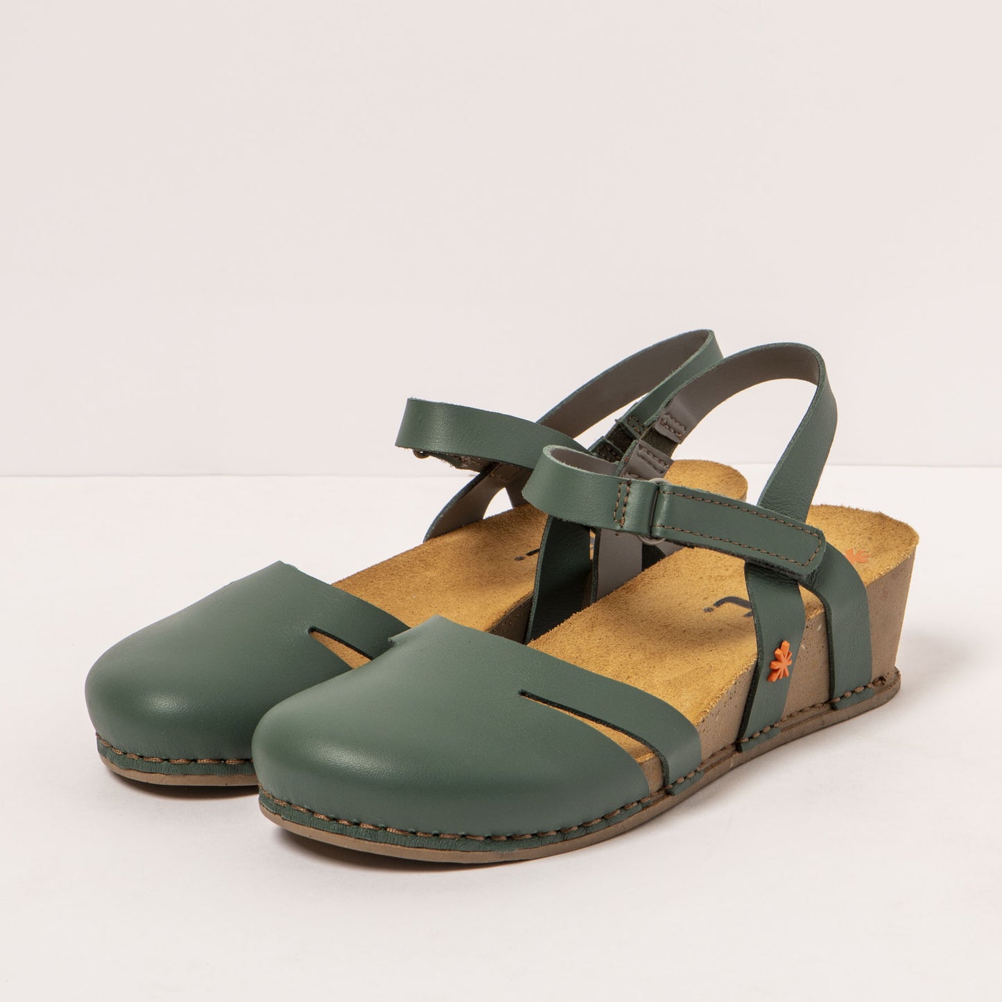 gid://shopify/Product/15693476364620_2