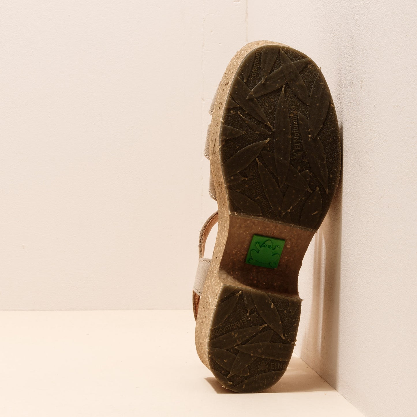 gid://shopify/Product/15700133511500_6