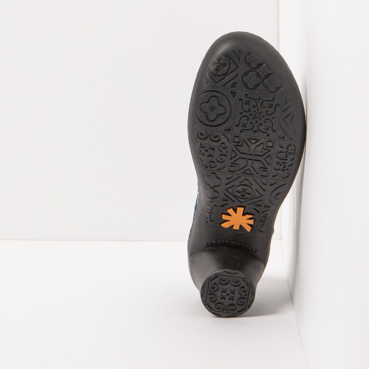 gid://shopify/Product/15785711206732_6