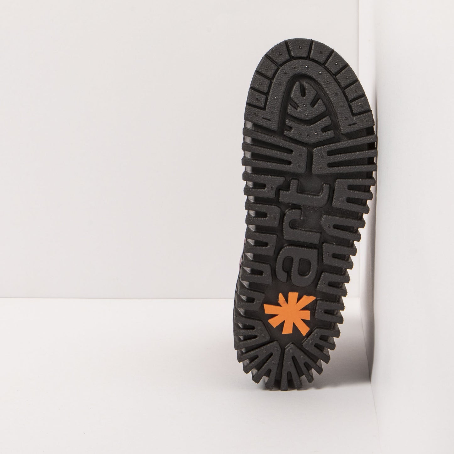 gid://shopify/Product/15785719693644_6