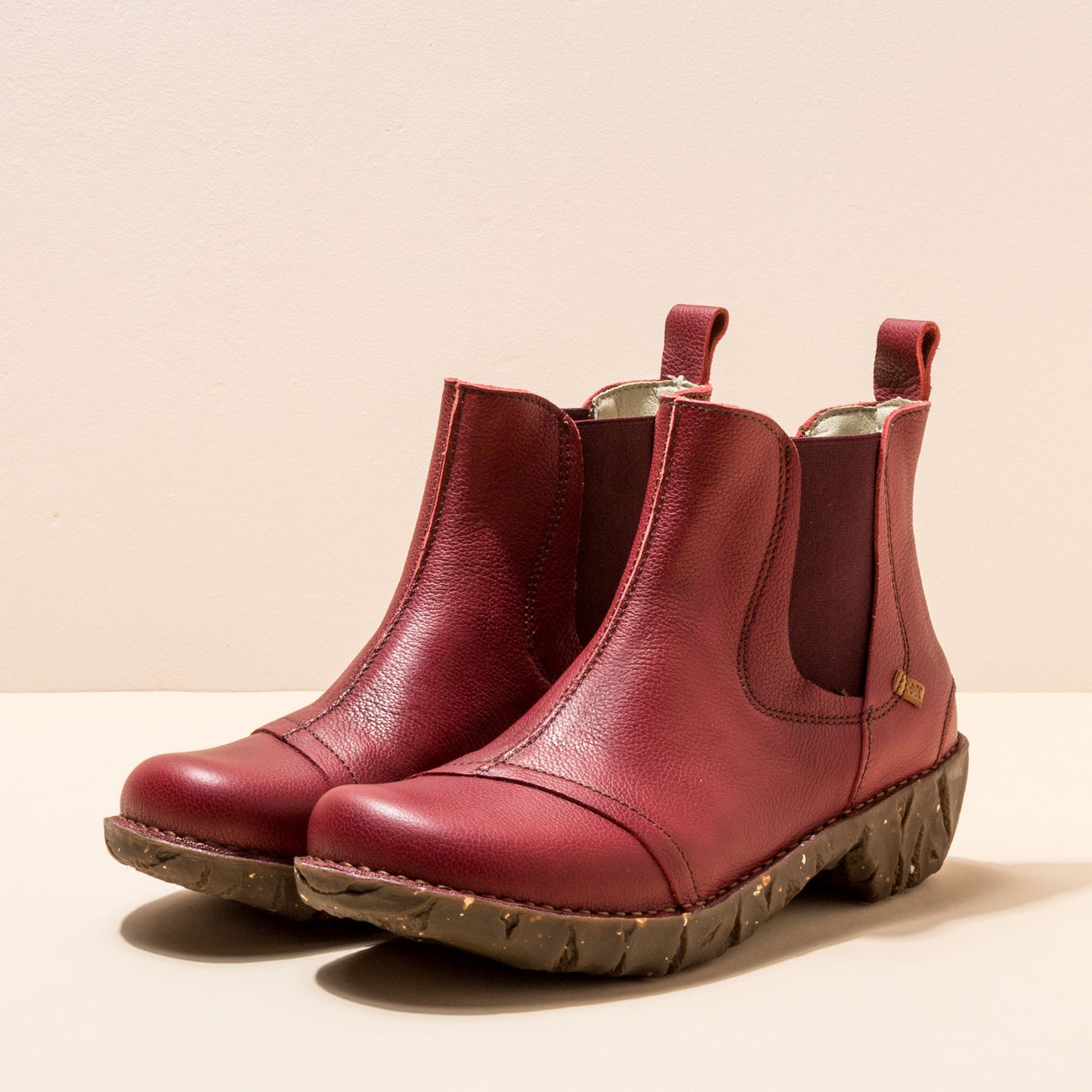 gid://shopify/Product/15700219658572_5