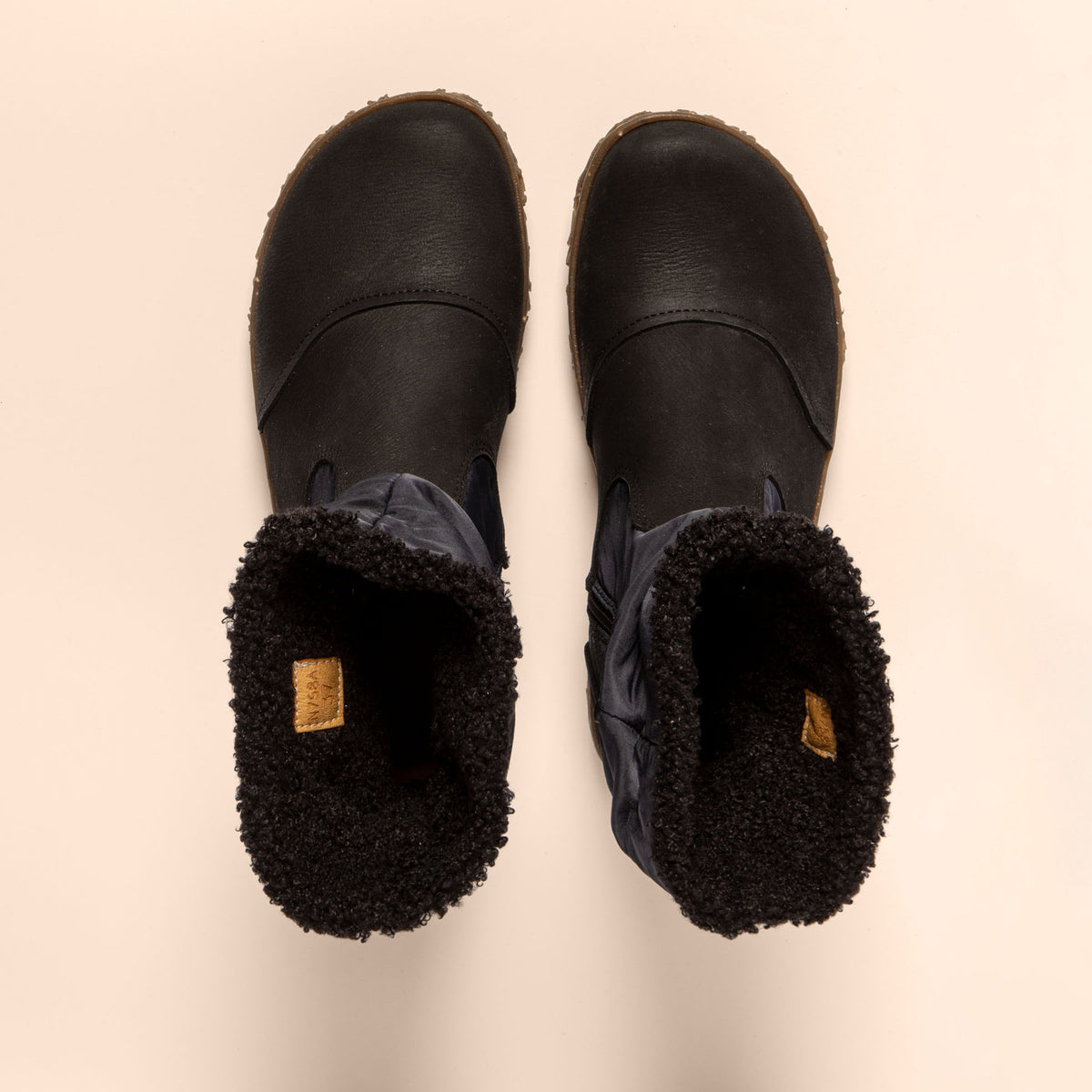 gid://shopify/Product/16124544909644_4